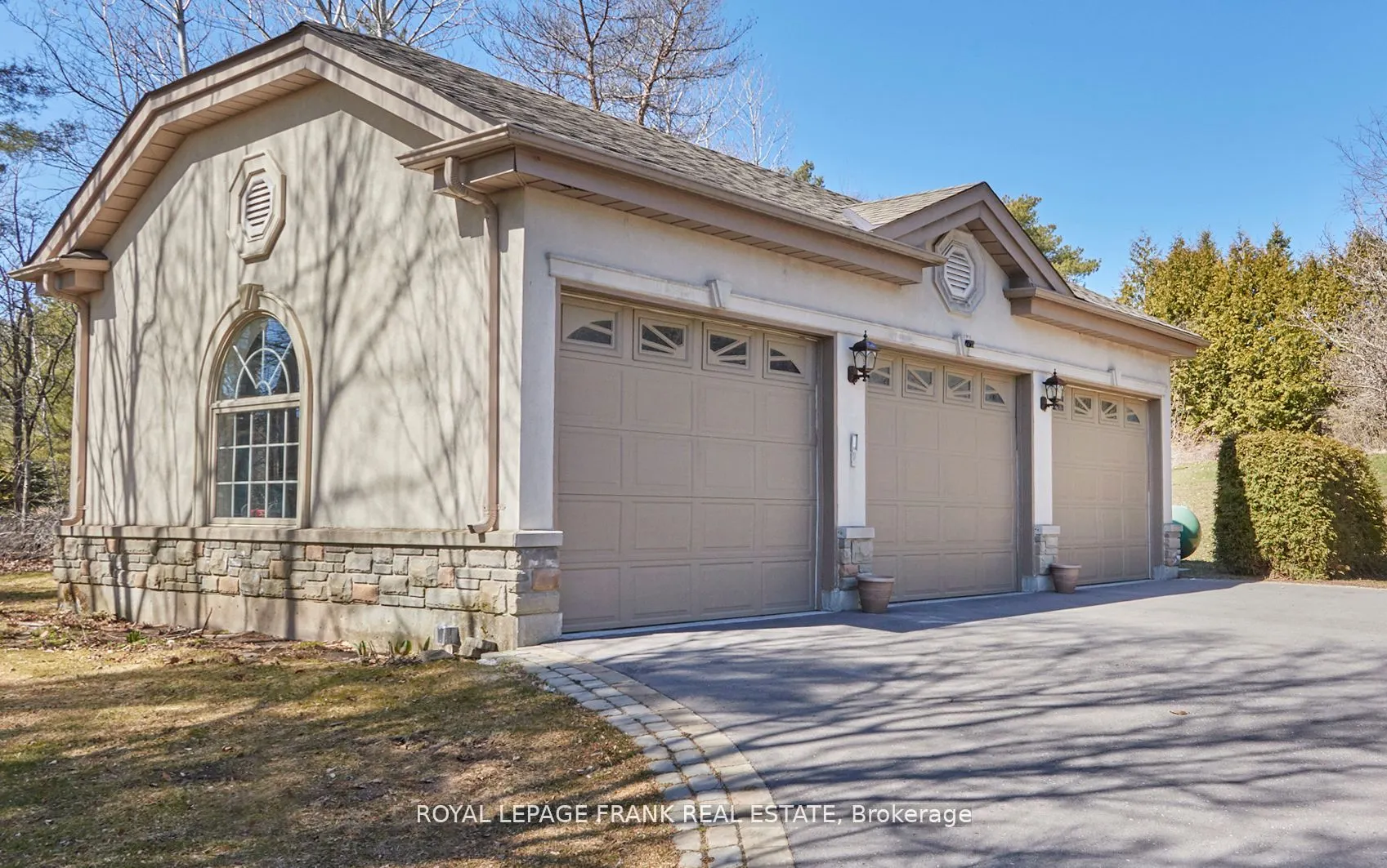 75 Woodbridge Circle