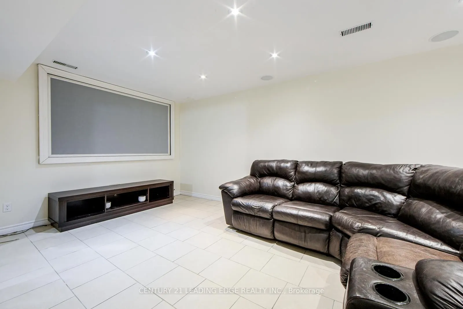 2 McGinty Avenue