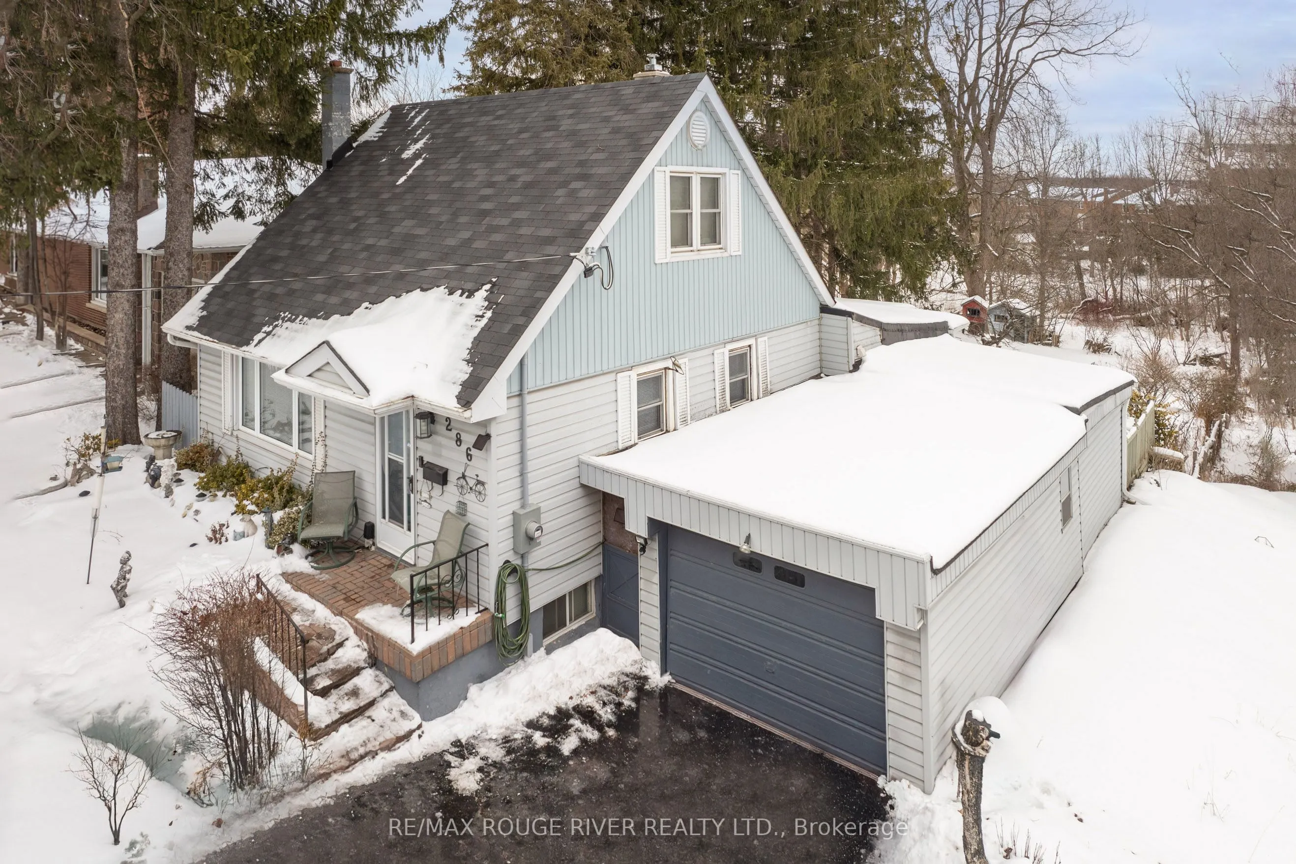 286 King Street E