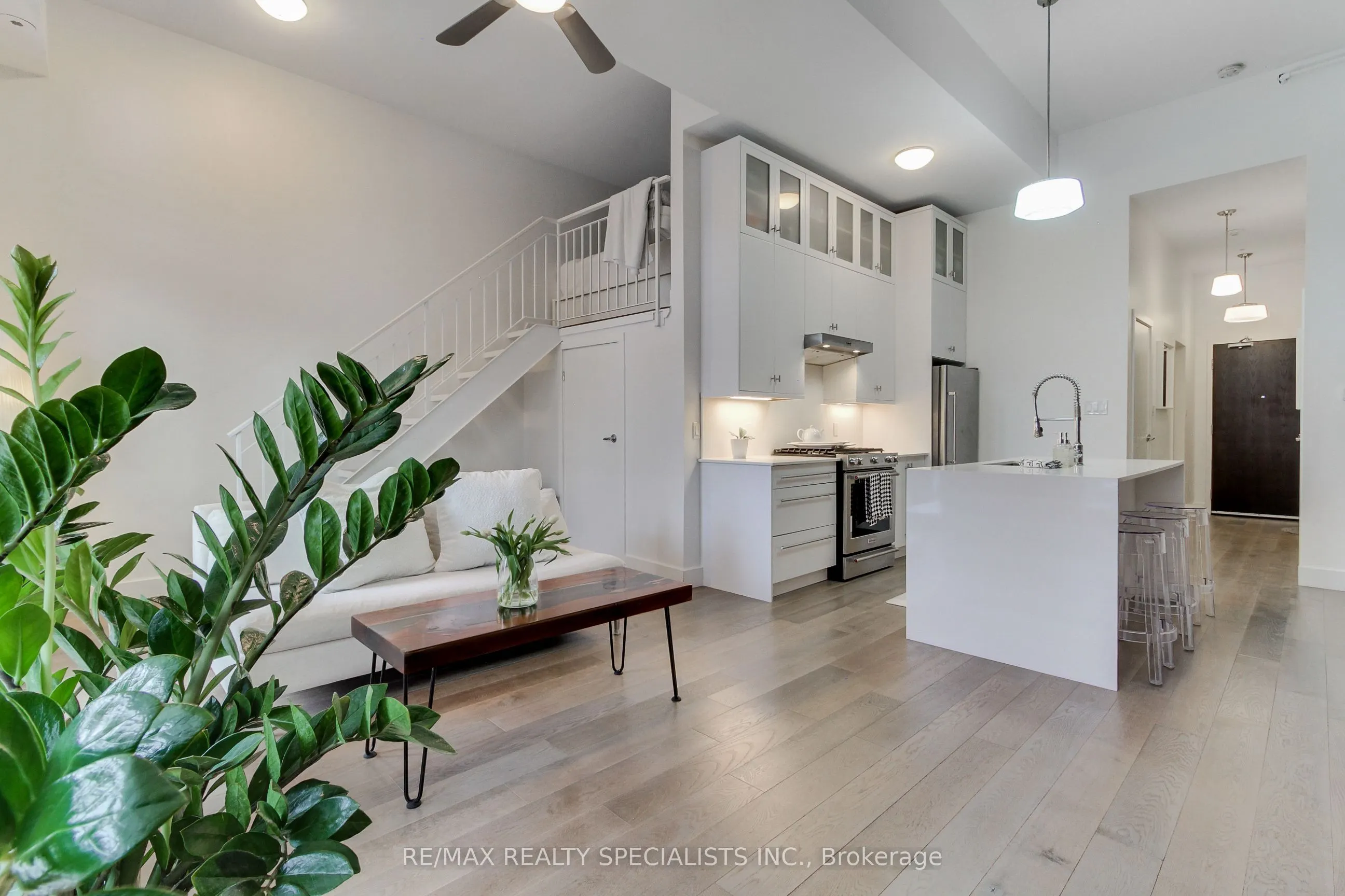 1842 Queen Street E #204