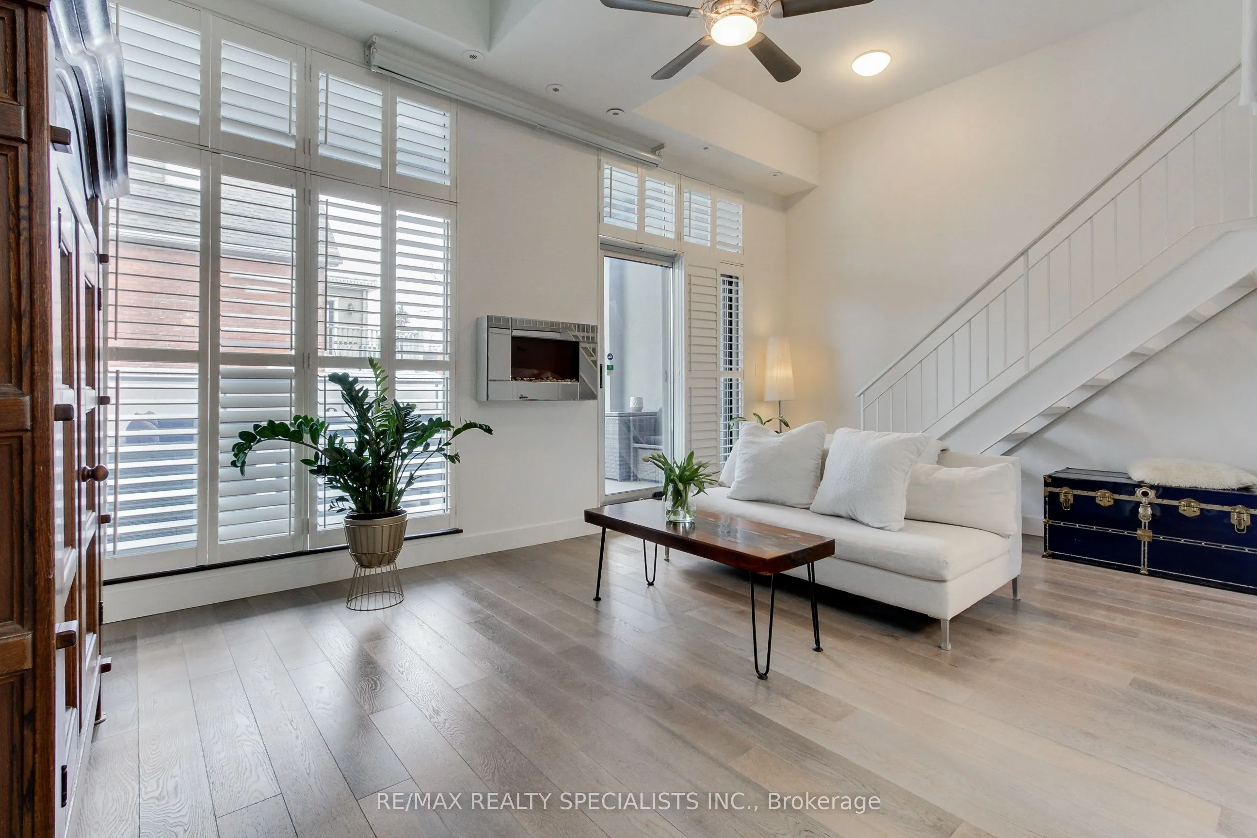 1842 Queen Street E #204