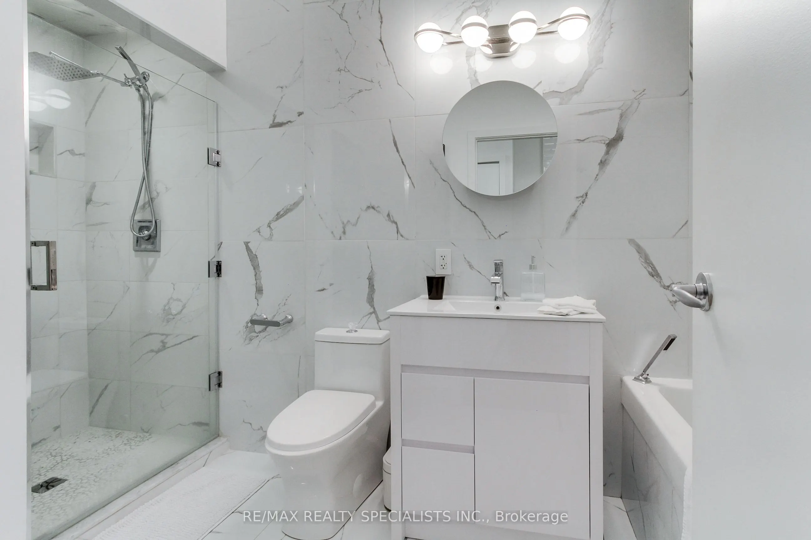 1842 Queen Street E #204