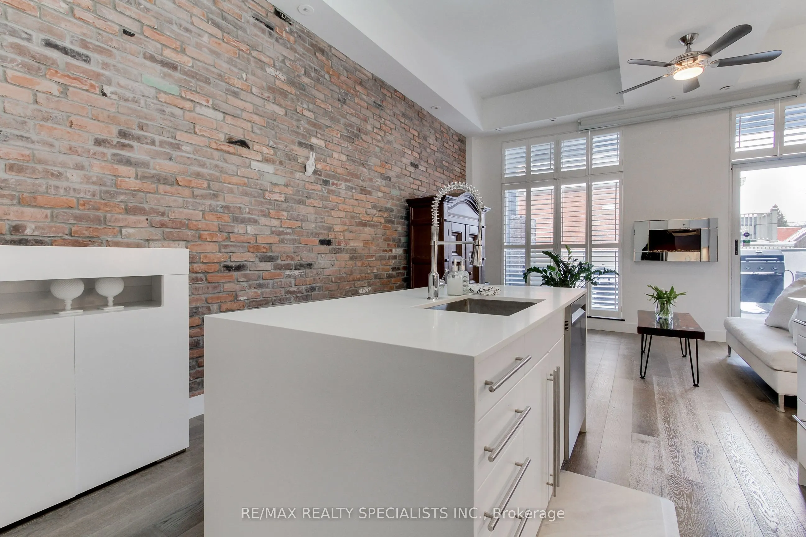 1842 Queen Street E #204