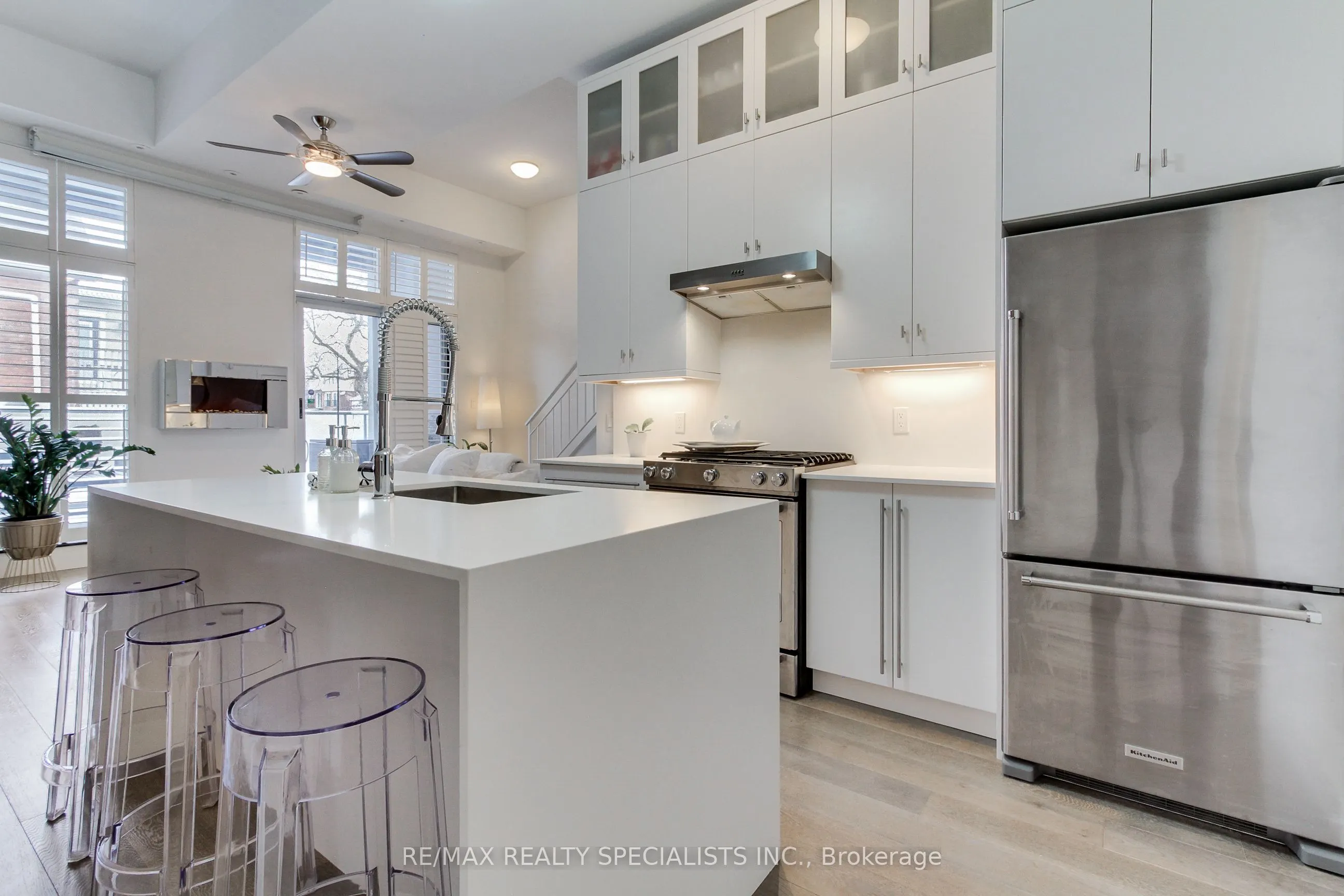 1842 Queen Street E #204