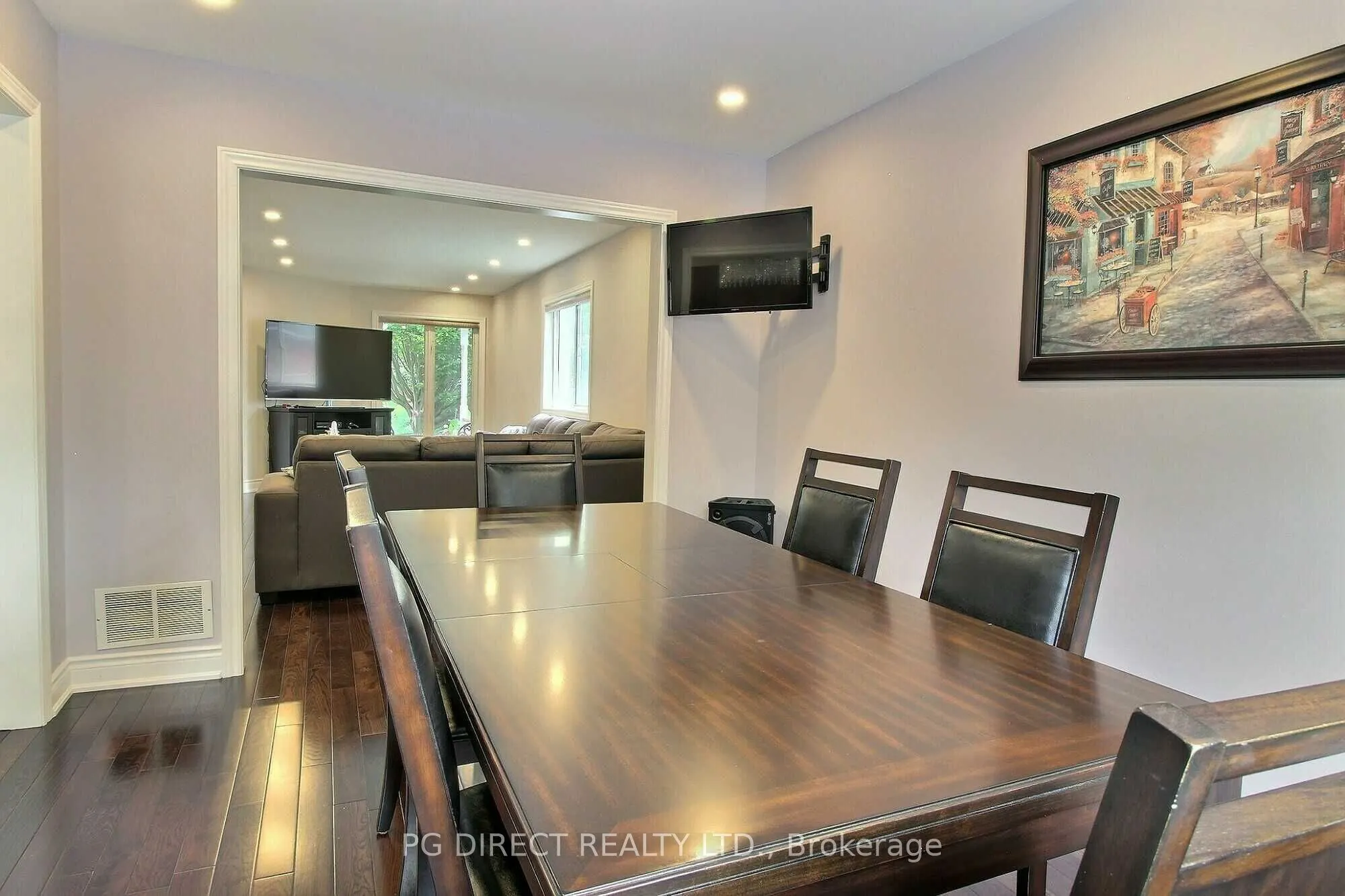 49 Farncomb Crescent