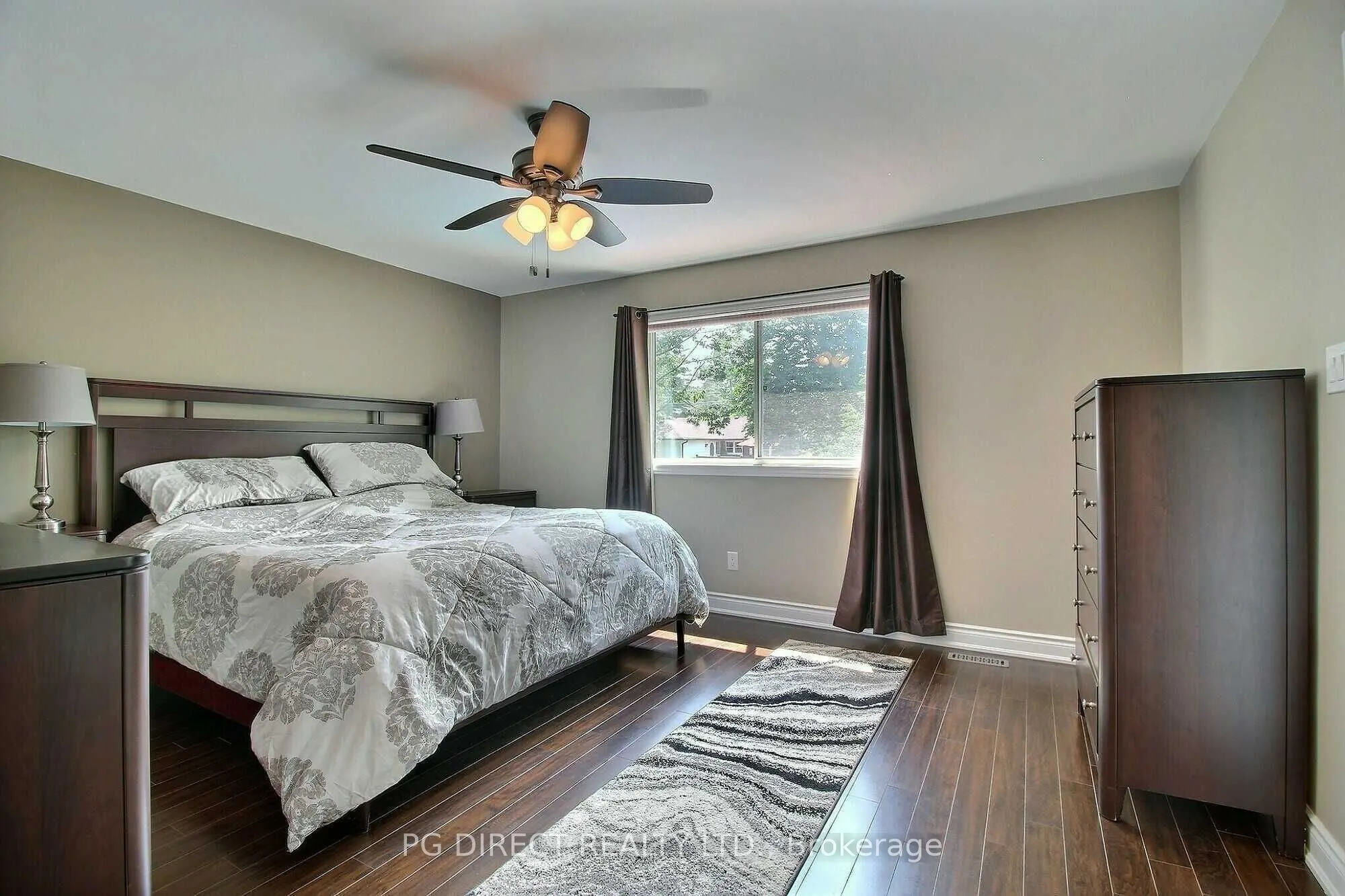 49 Farncomb Crescent