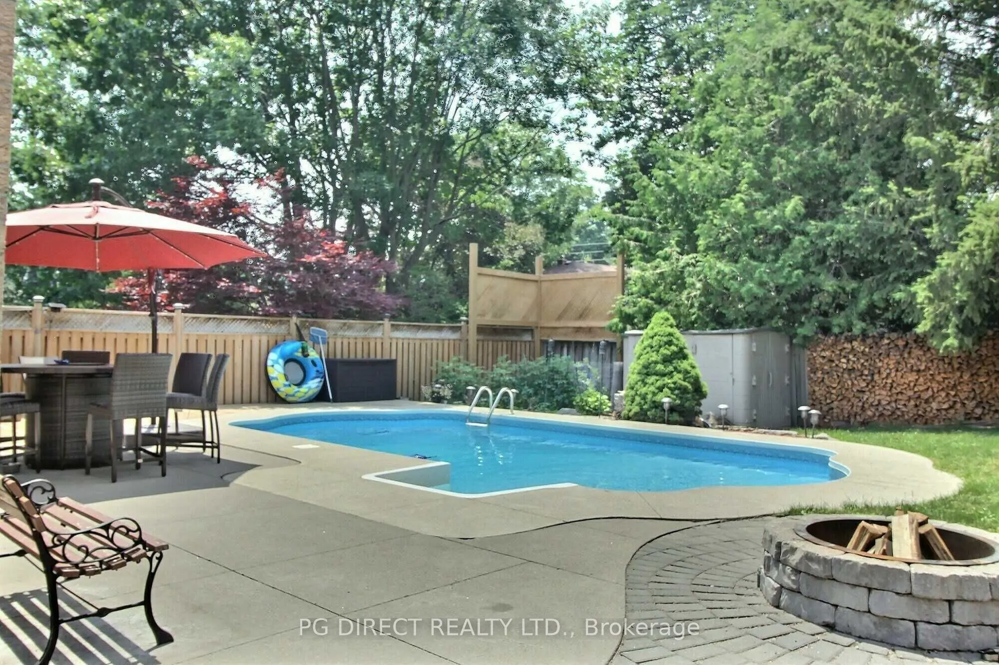 49 Farncomb Crescent