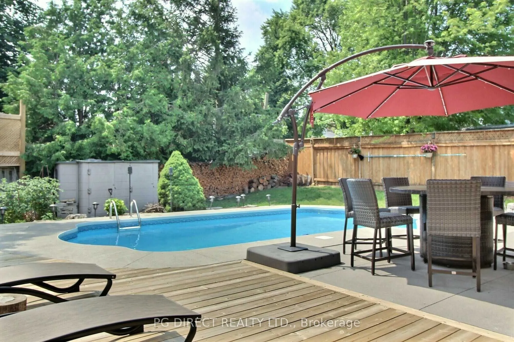49 Farncomb Crescent