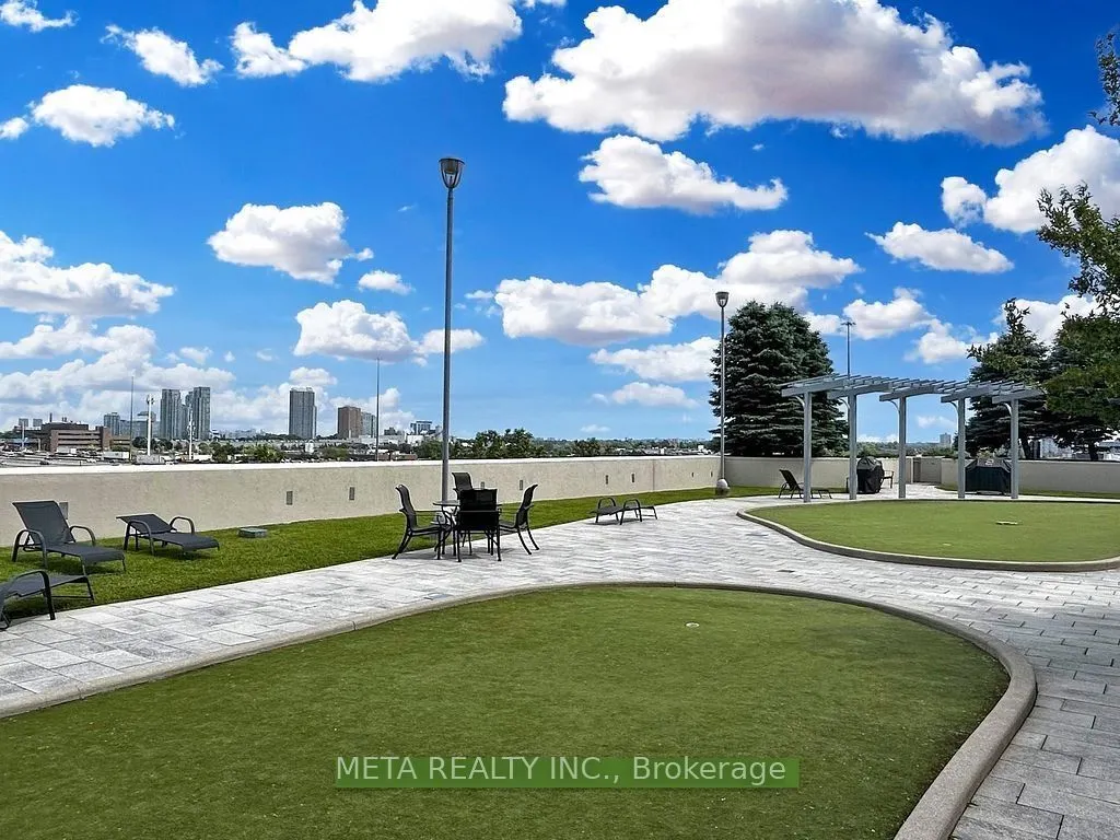 125 Village Green Square, #3404