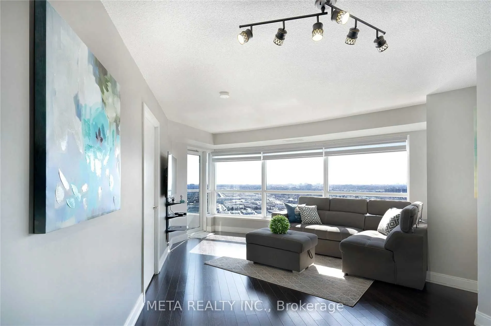 125 Village Green Square, #3404