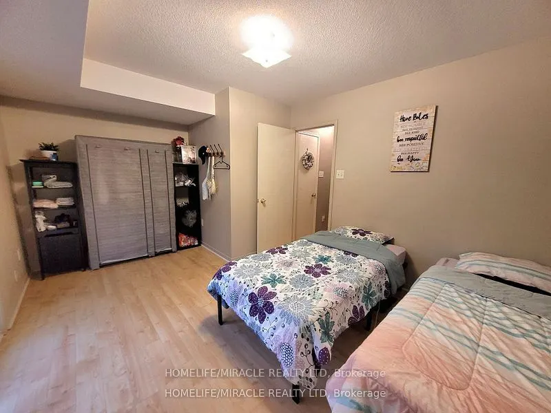 22 Exchequer Place, #25