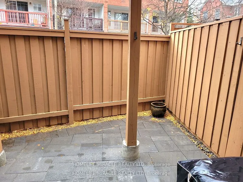 22 Exchequer Place, #25