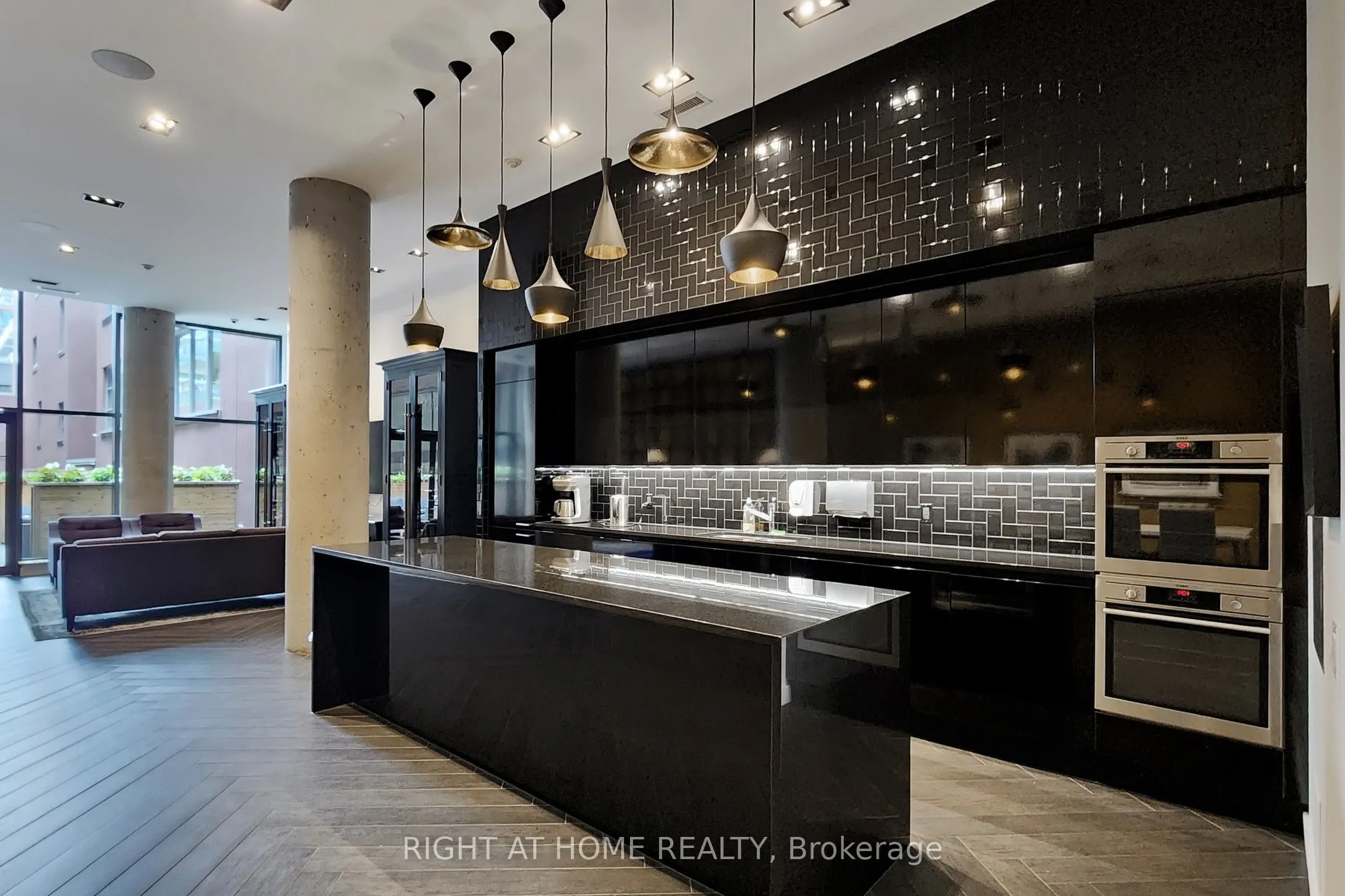 90 Broadview Avenue, #726