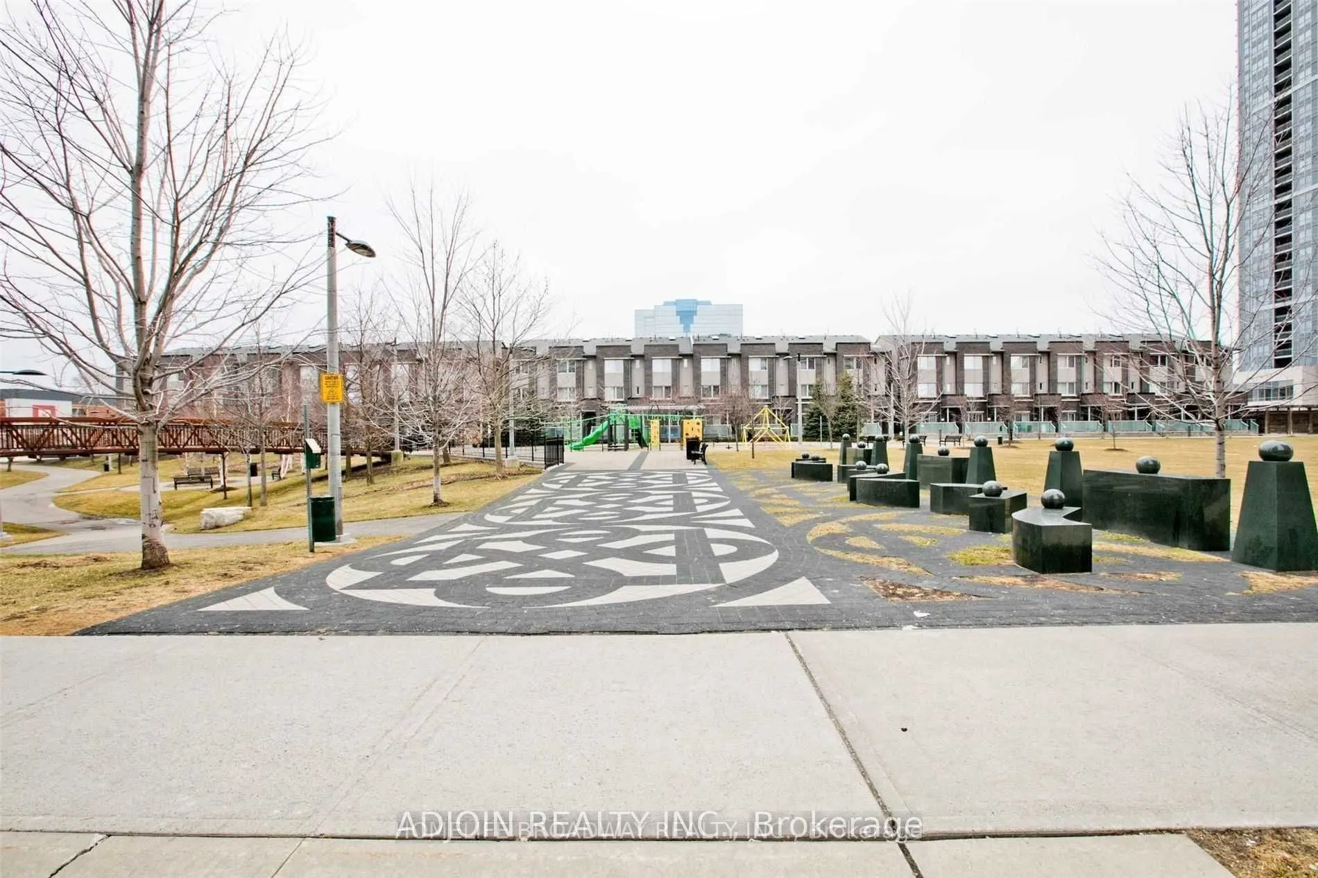 181 Village Green Square, #1113