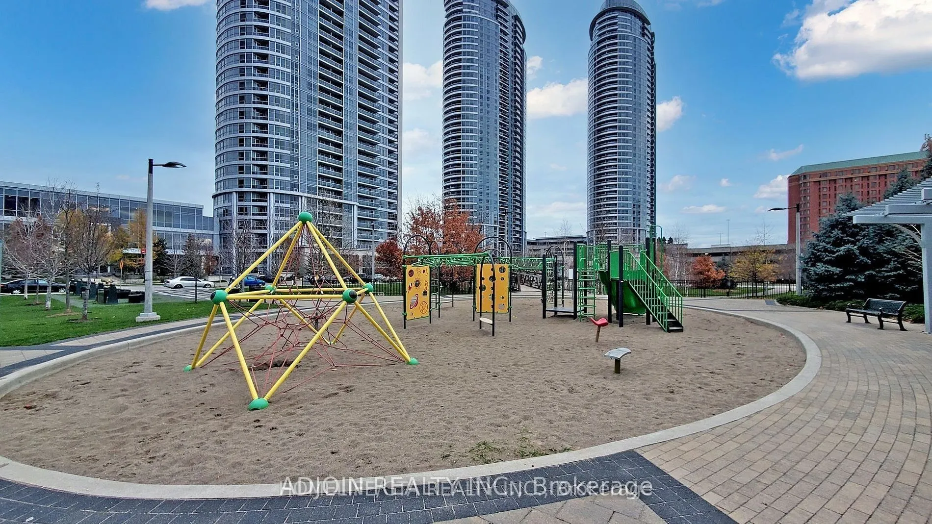 181 Village Green Square, #1113