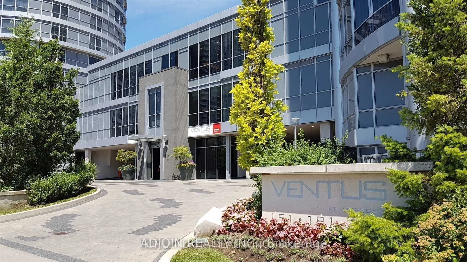 181 Village Green Square, #1113