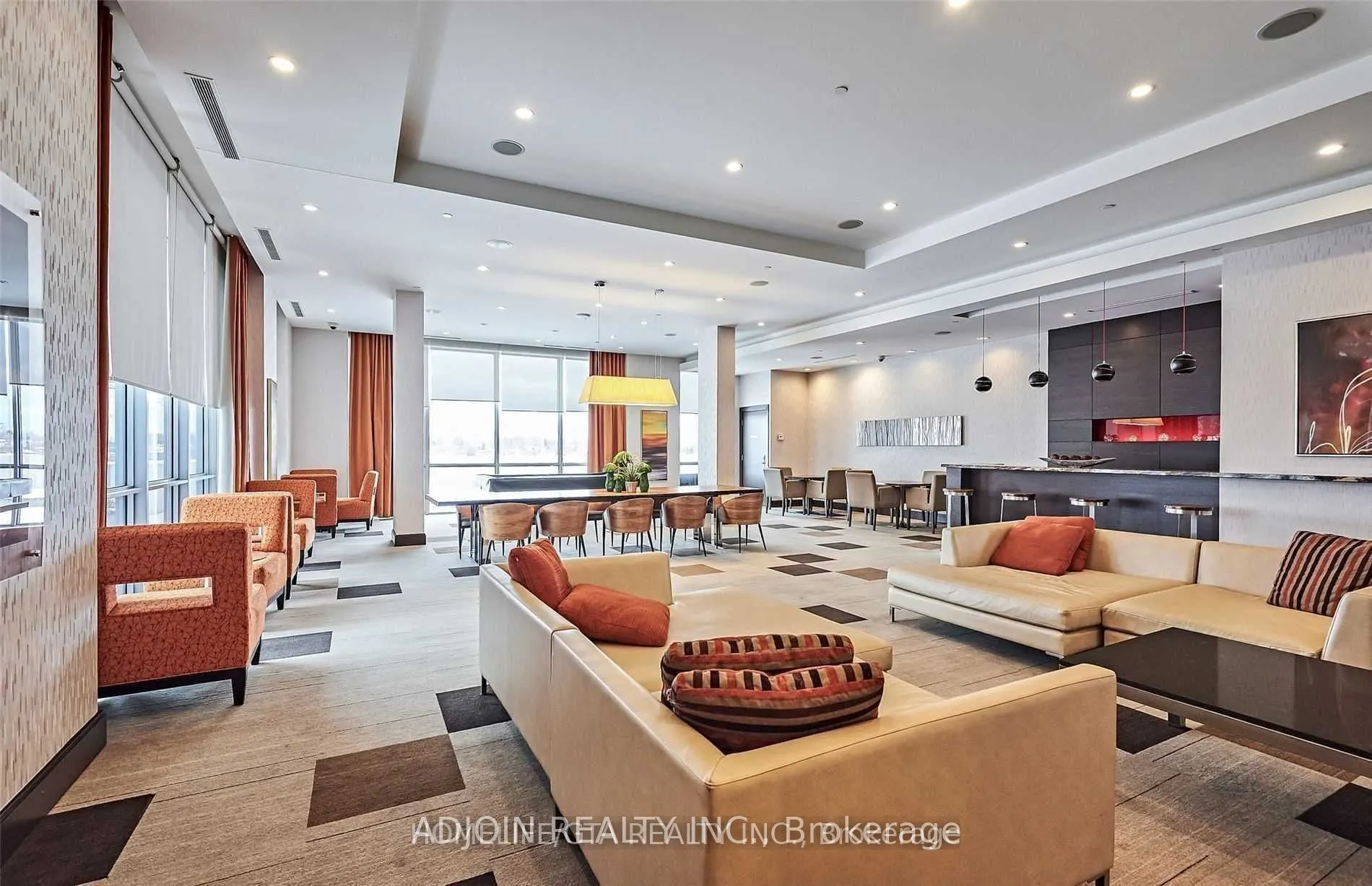 181 Village Green Square, #1113