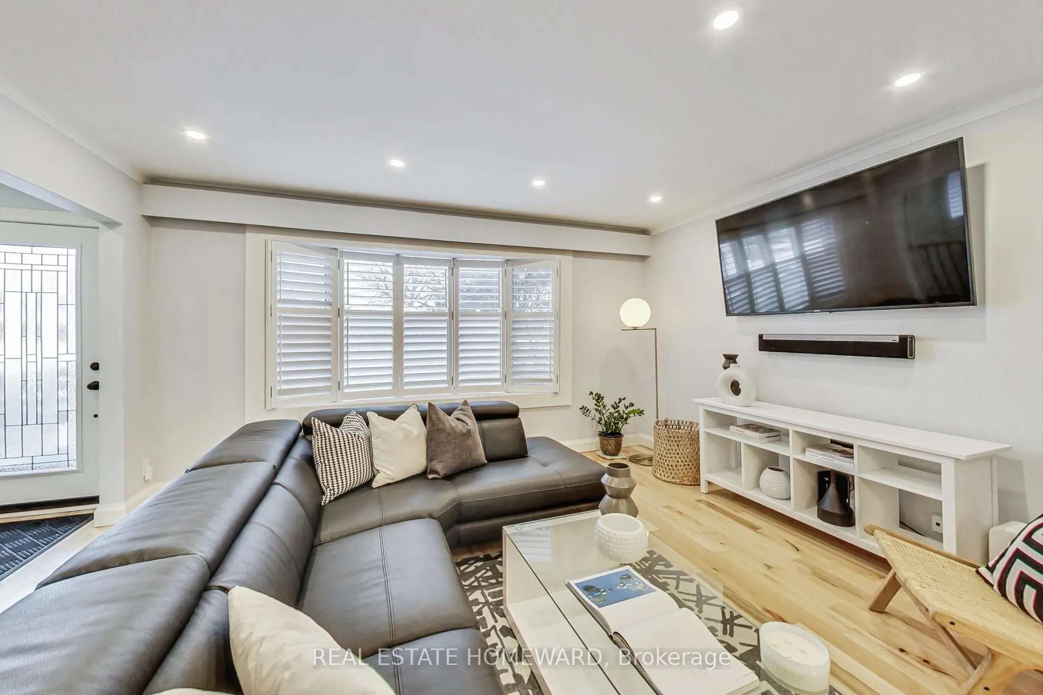 46 Lombardy Crescent