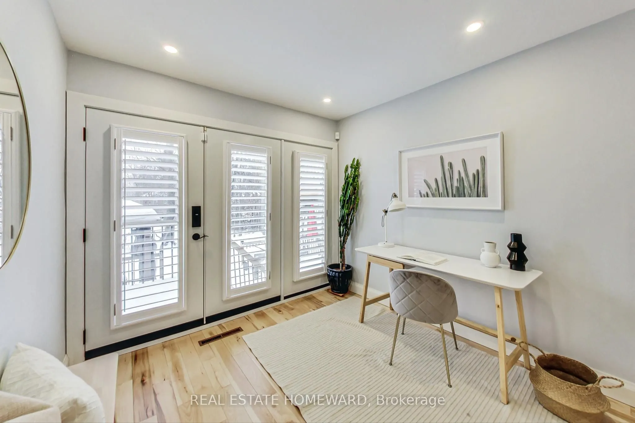 46 Lombardy Crescent