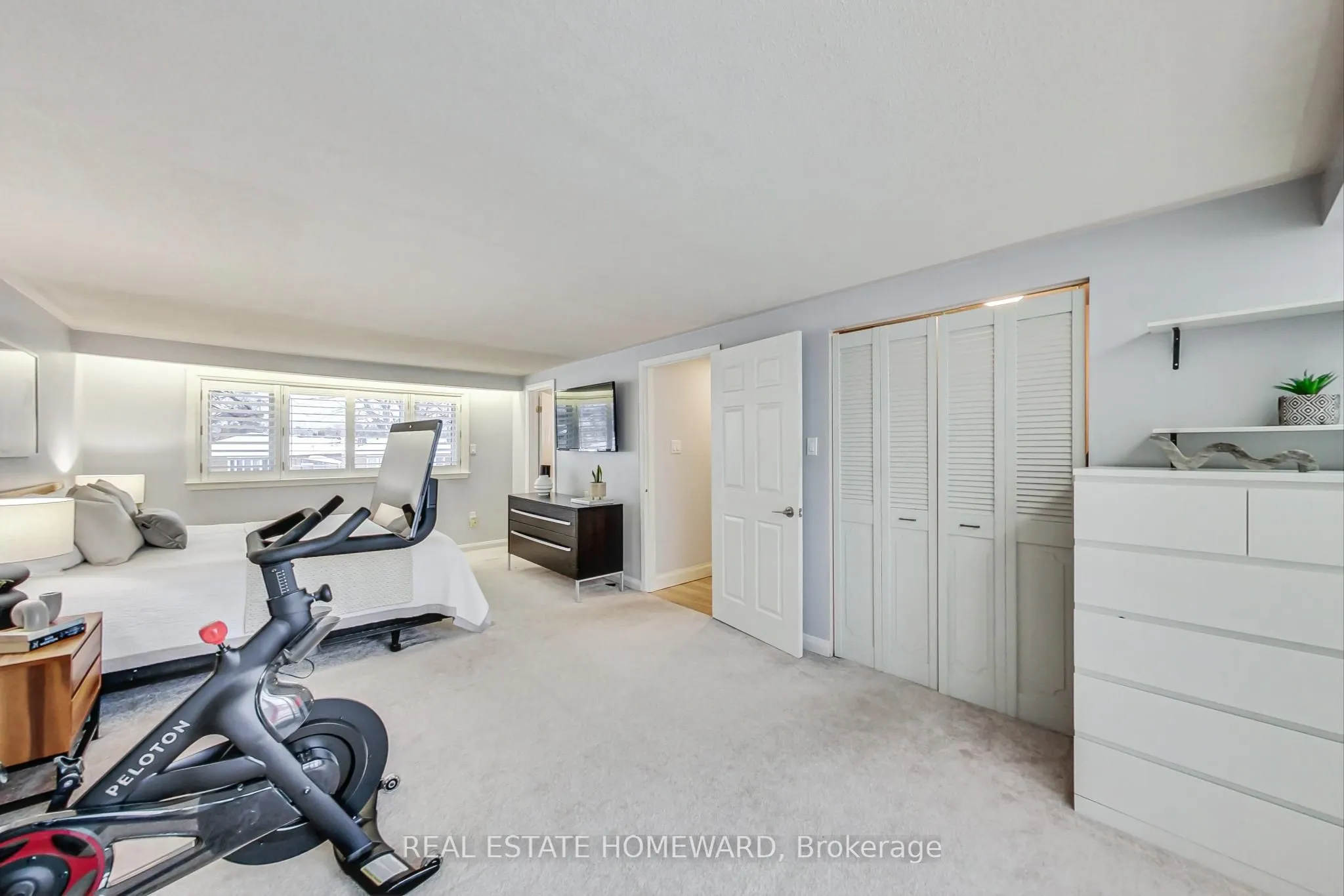 46 Lombardy Crescent