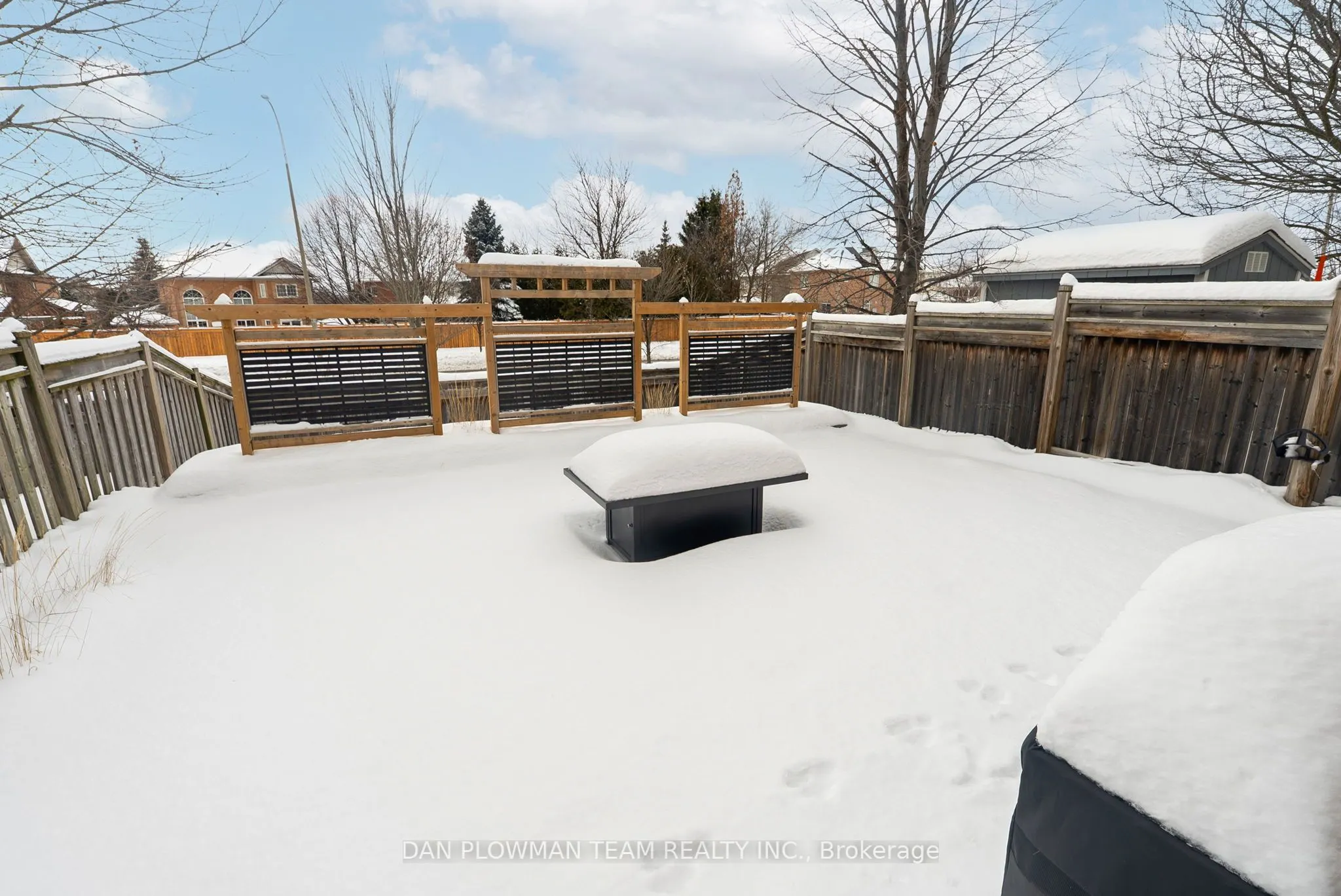 22 Breezewood Court