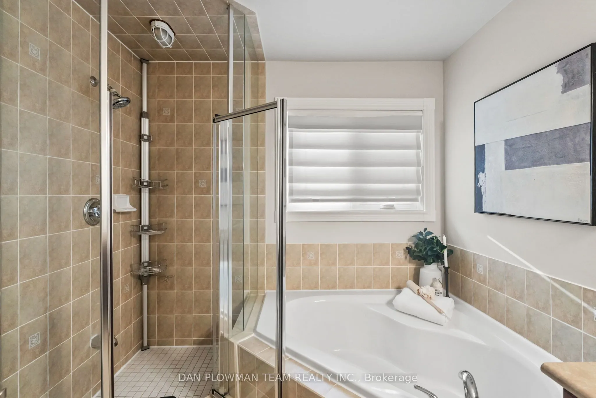22 Breezewood Court