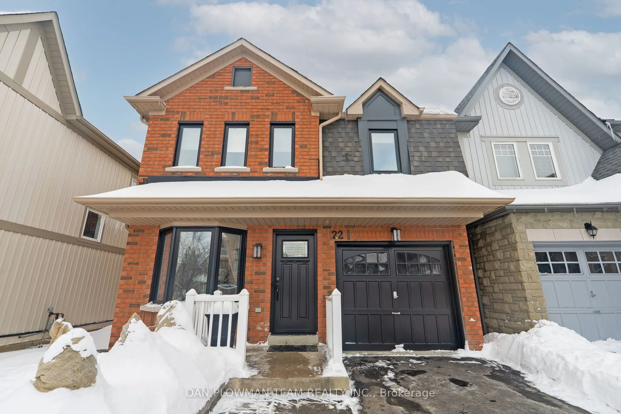 22 Breezewood Court