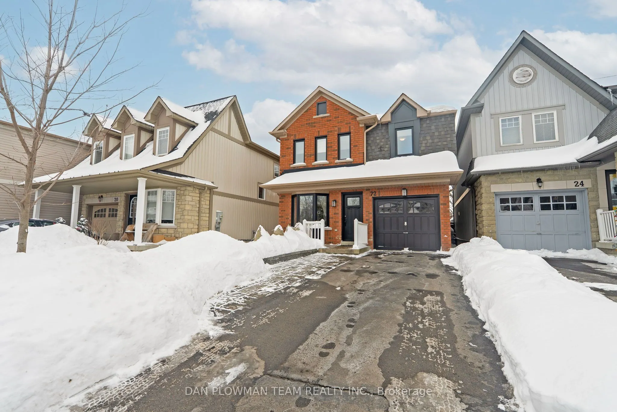 22 Breezewood Court
