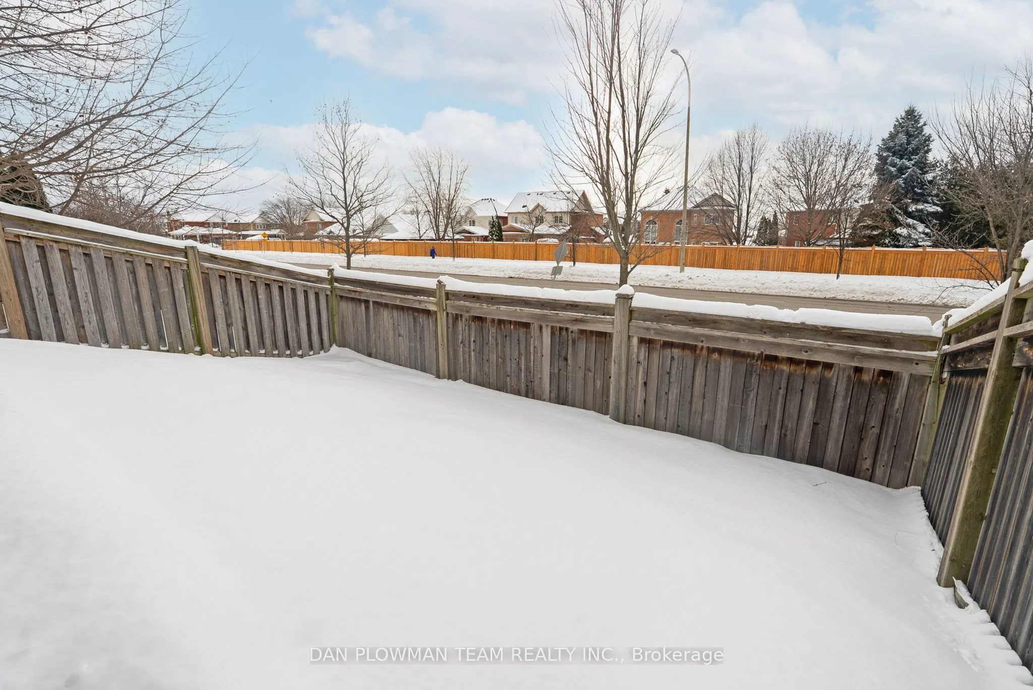 22 Breezewood Court