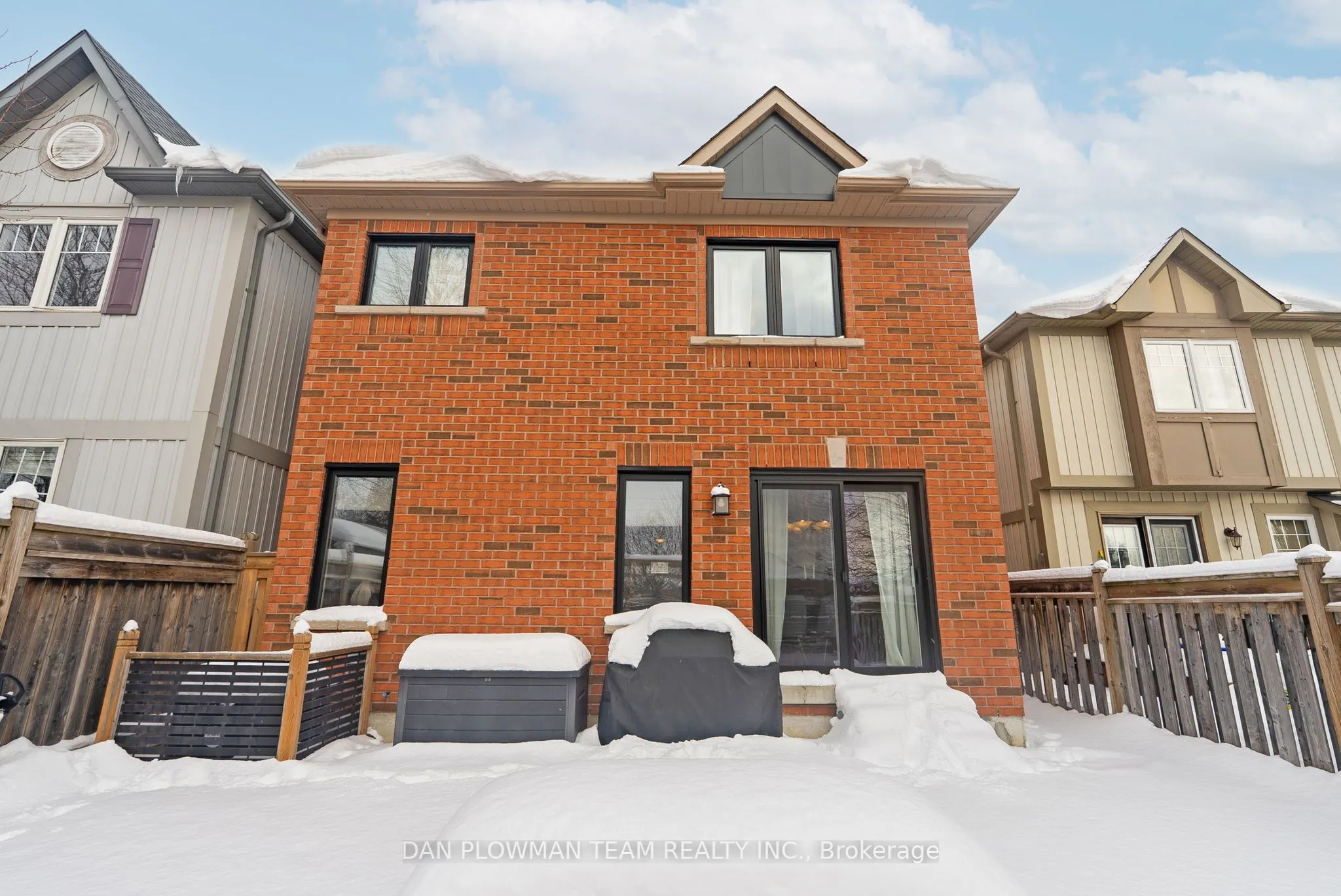 22 Breezewood Court