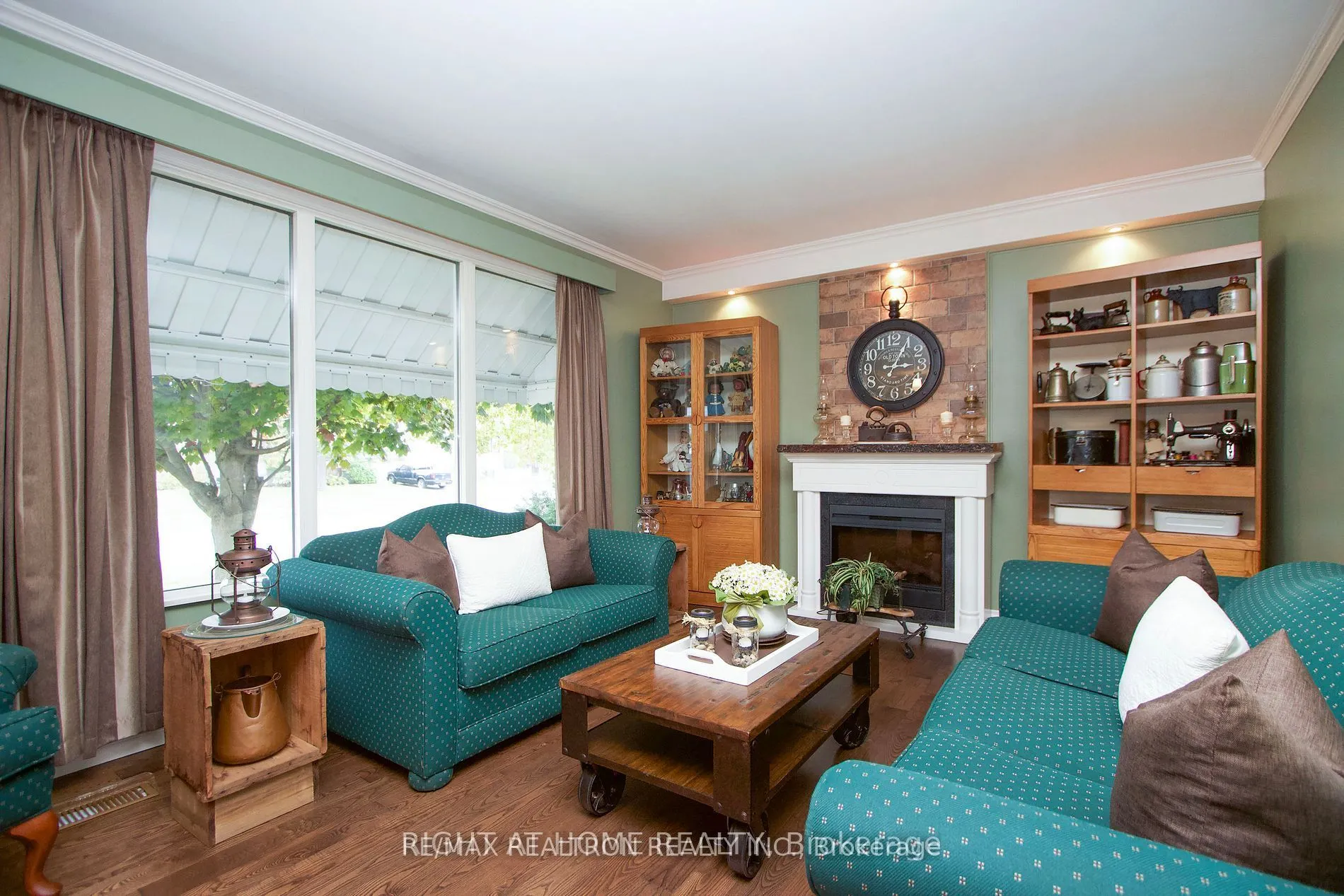 923 Bayview Avenue, #Main Floor Only