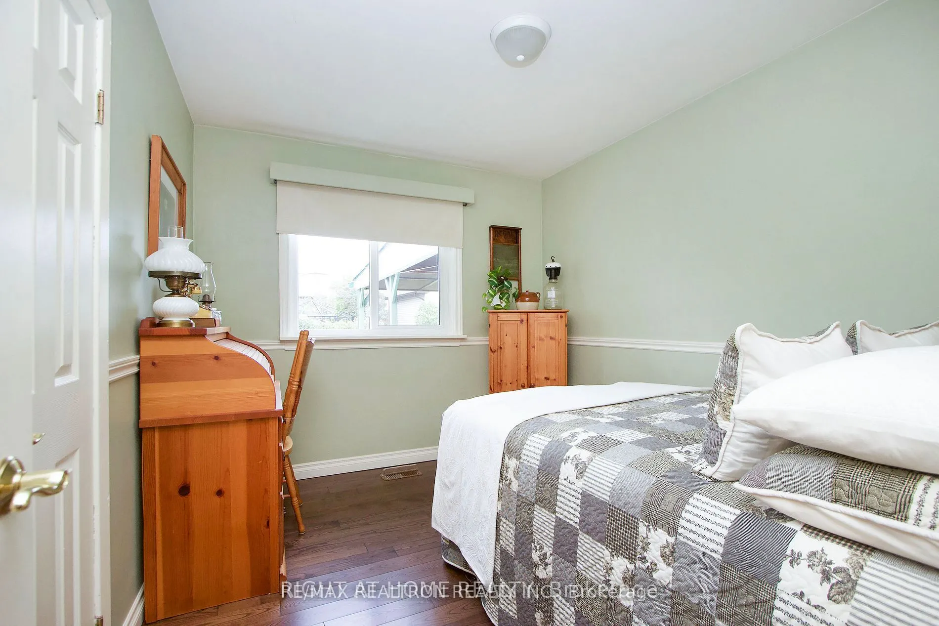 923 Bayview Avenue, #Main Floor Only