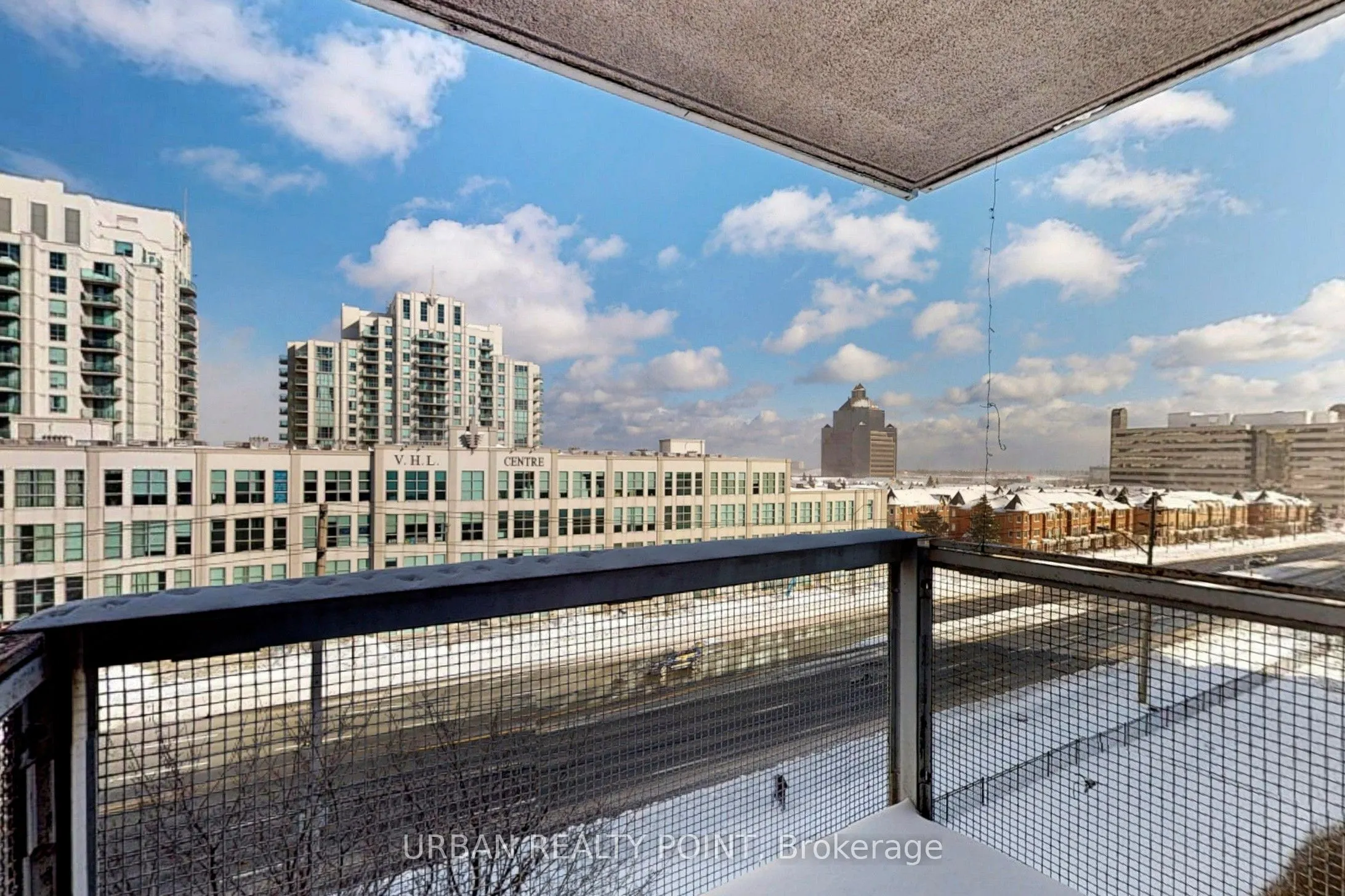 39 Kimbercroft Court E, #615