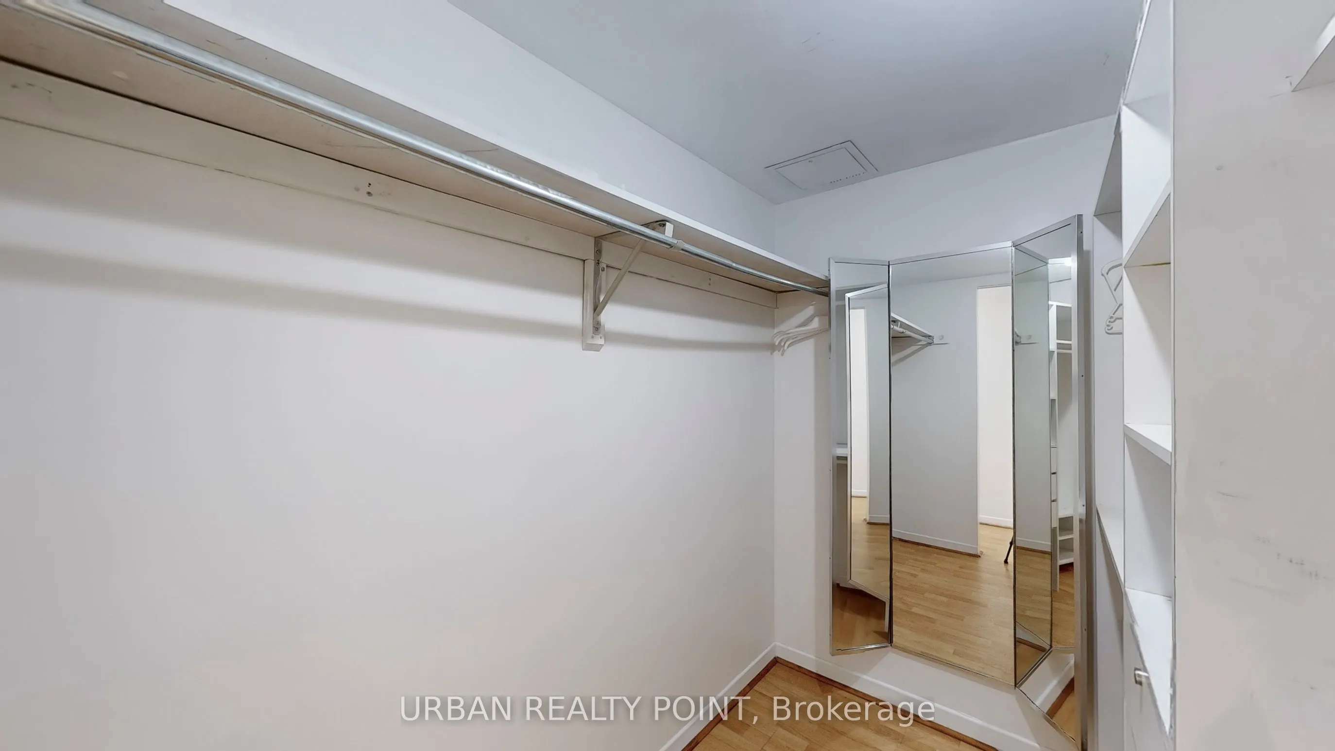 39 Kimbercroft Court E, #615