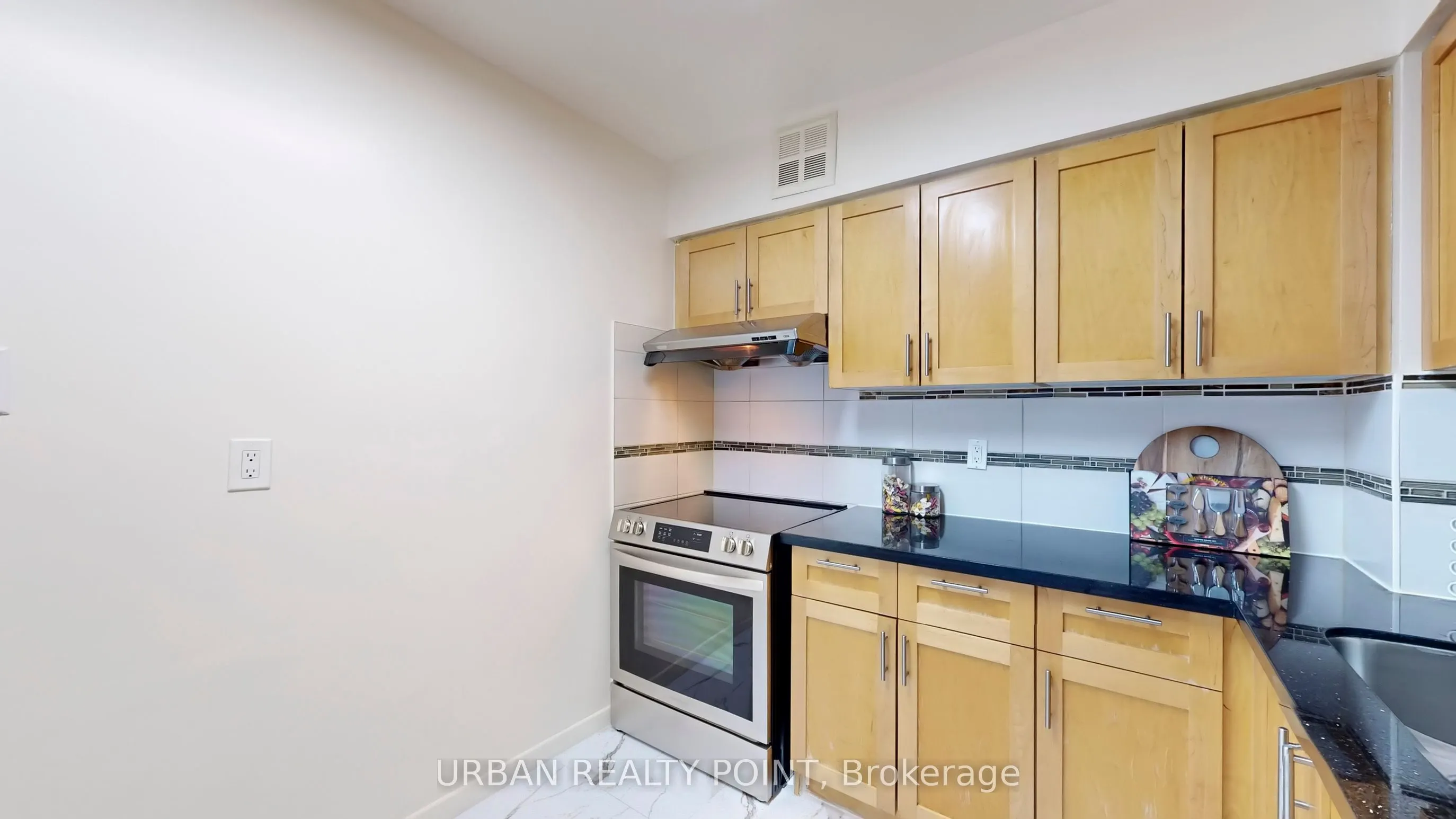 39 Kimbercroft Court E, #615