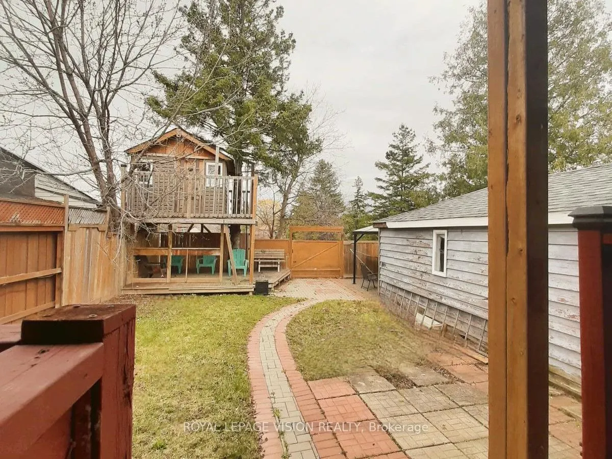 52 Ellendale Drive