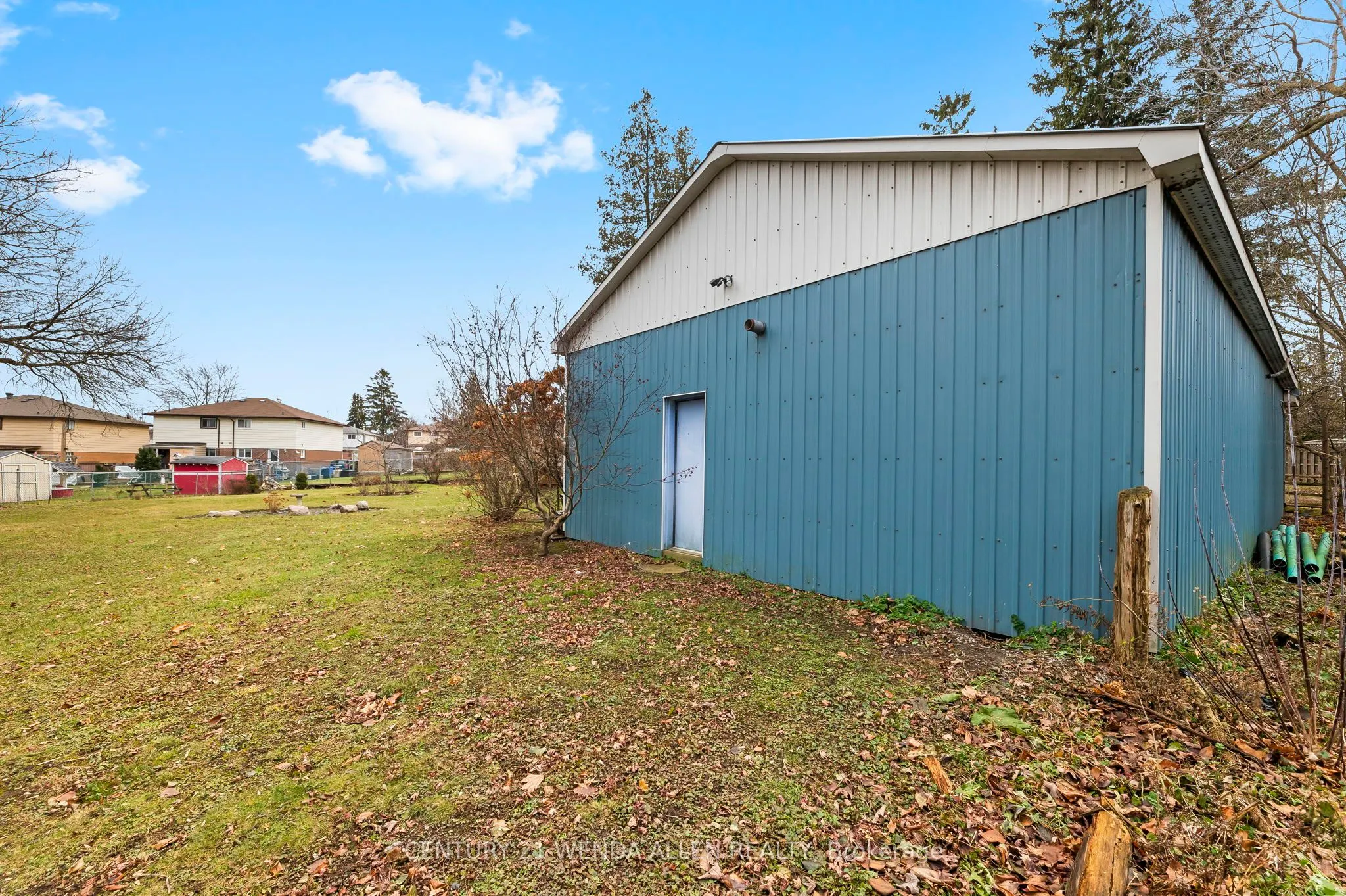 995 Cedar Street