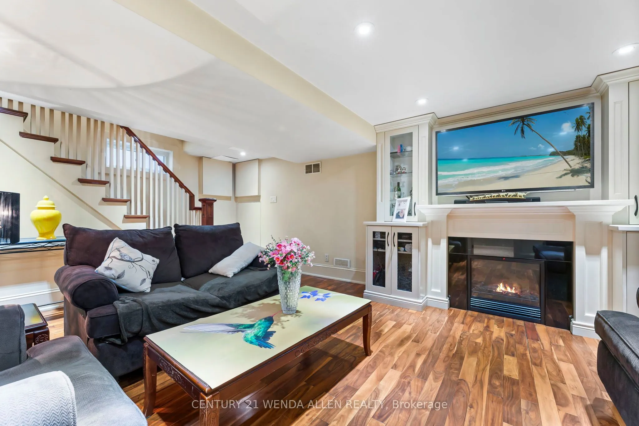 995 Cedar Street