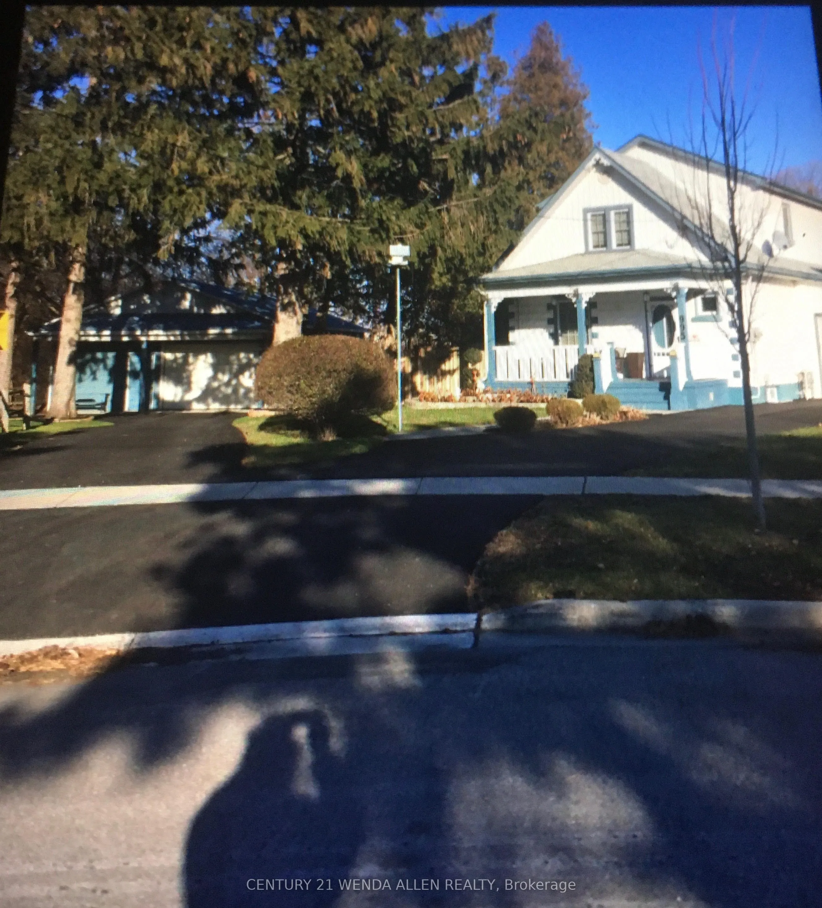 995 Cedar Street