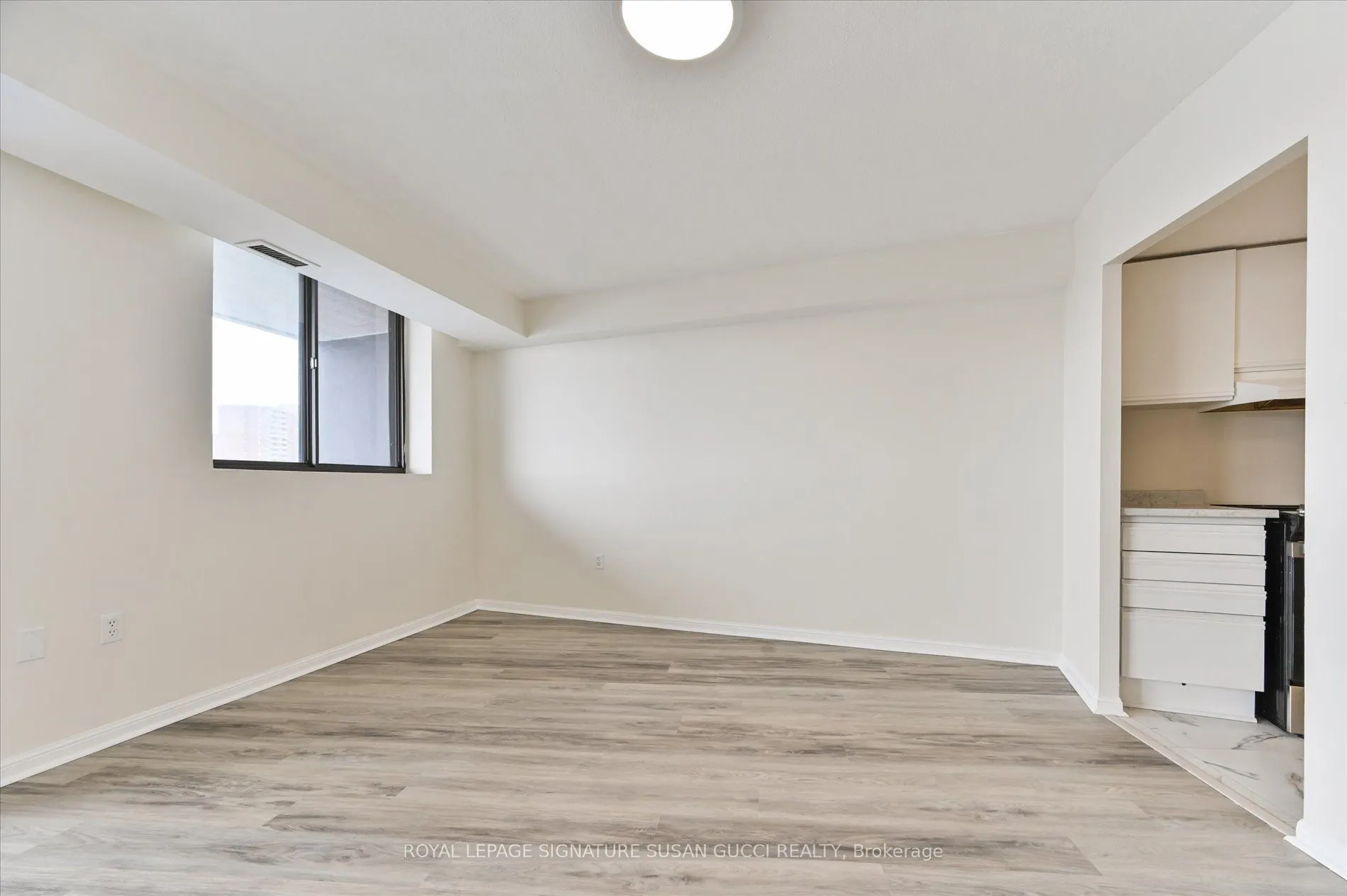 757 Victoria Park Avenue, #1501