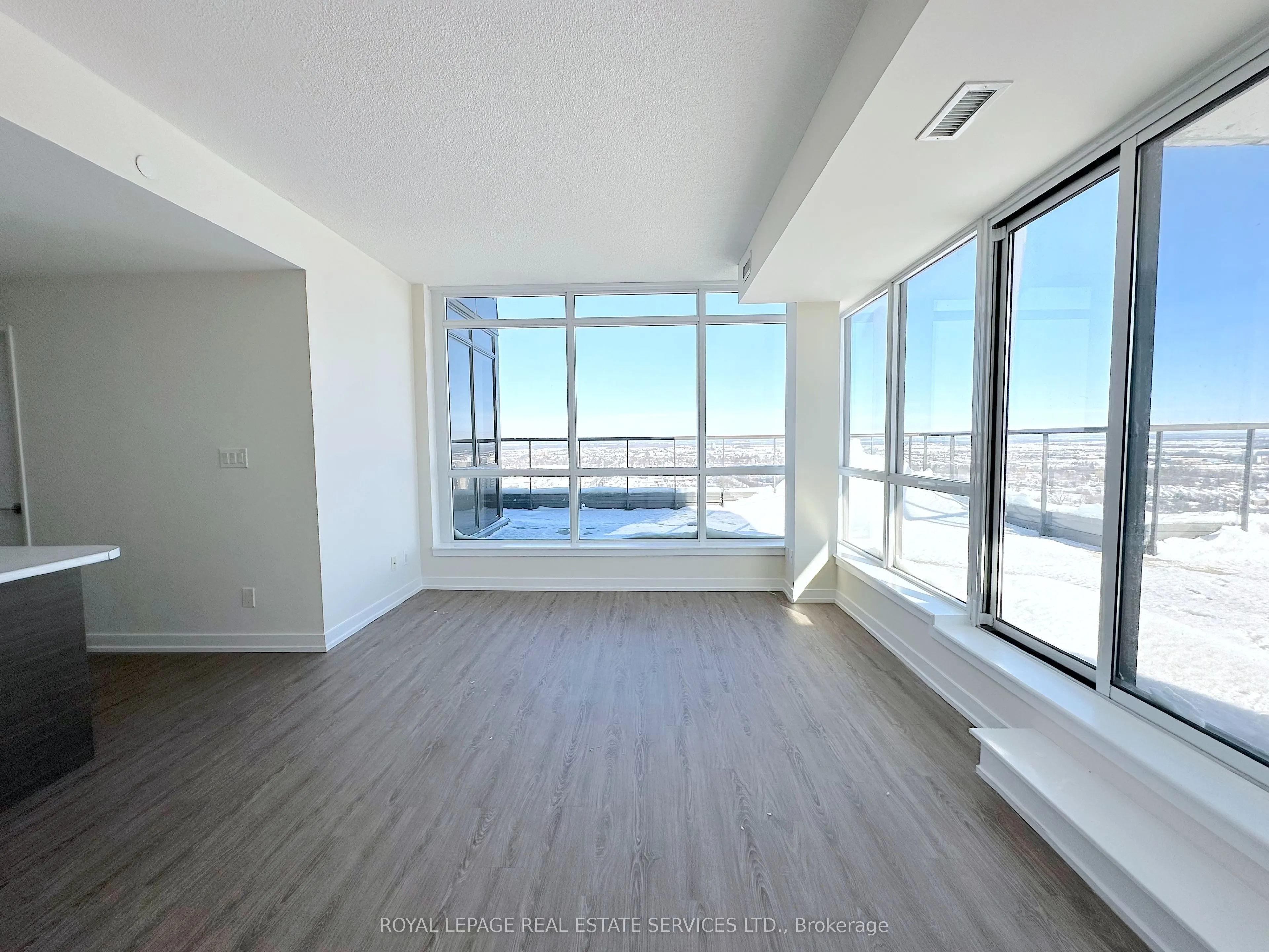 73 Bayly Street, #2406