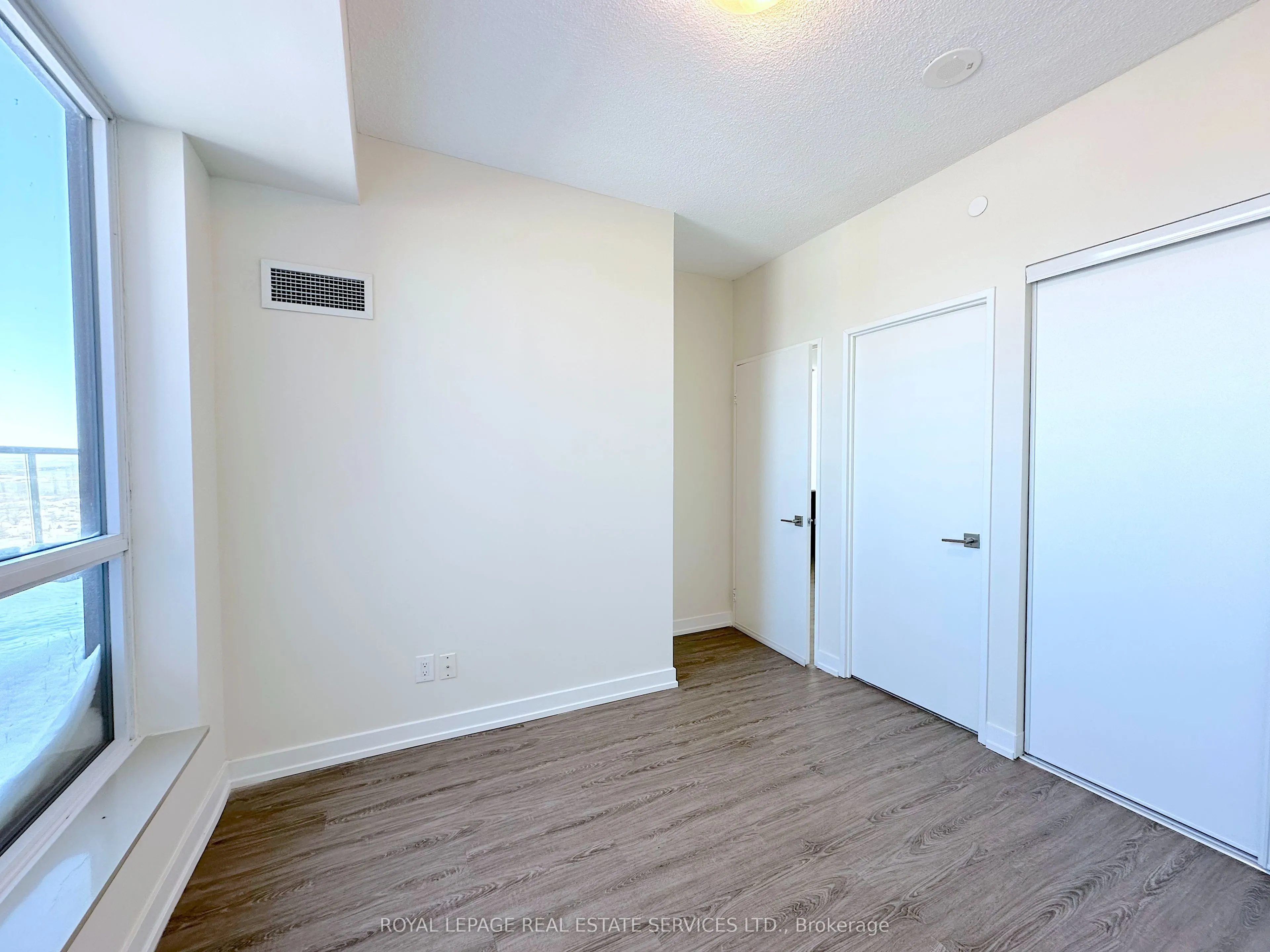73 Bayly Street, #2406