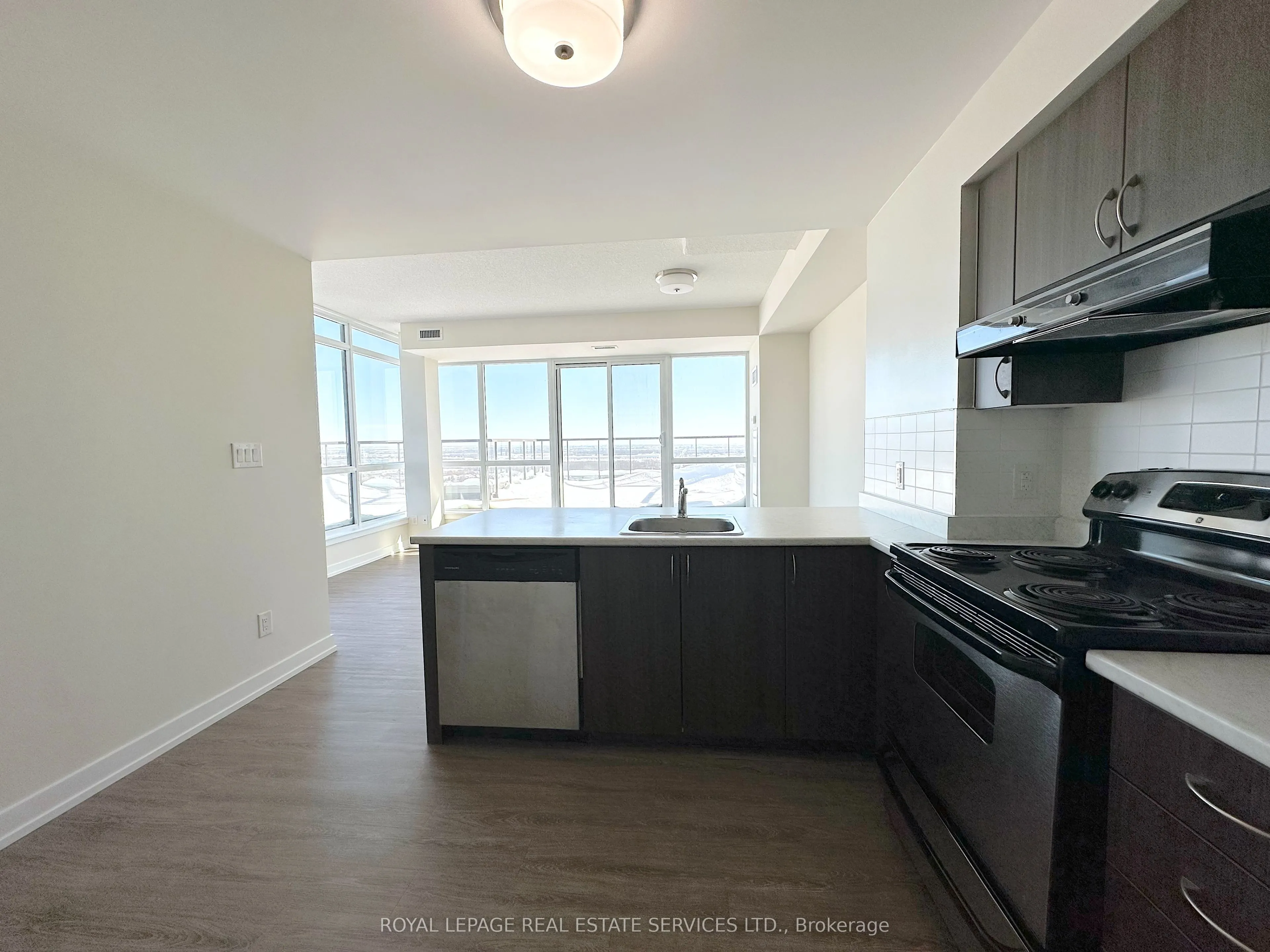 73 Bayly Street, #2406