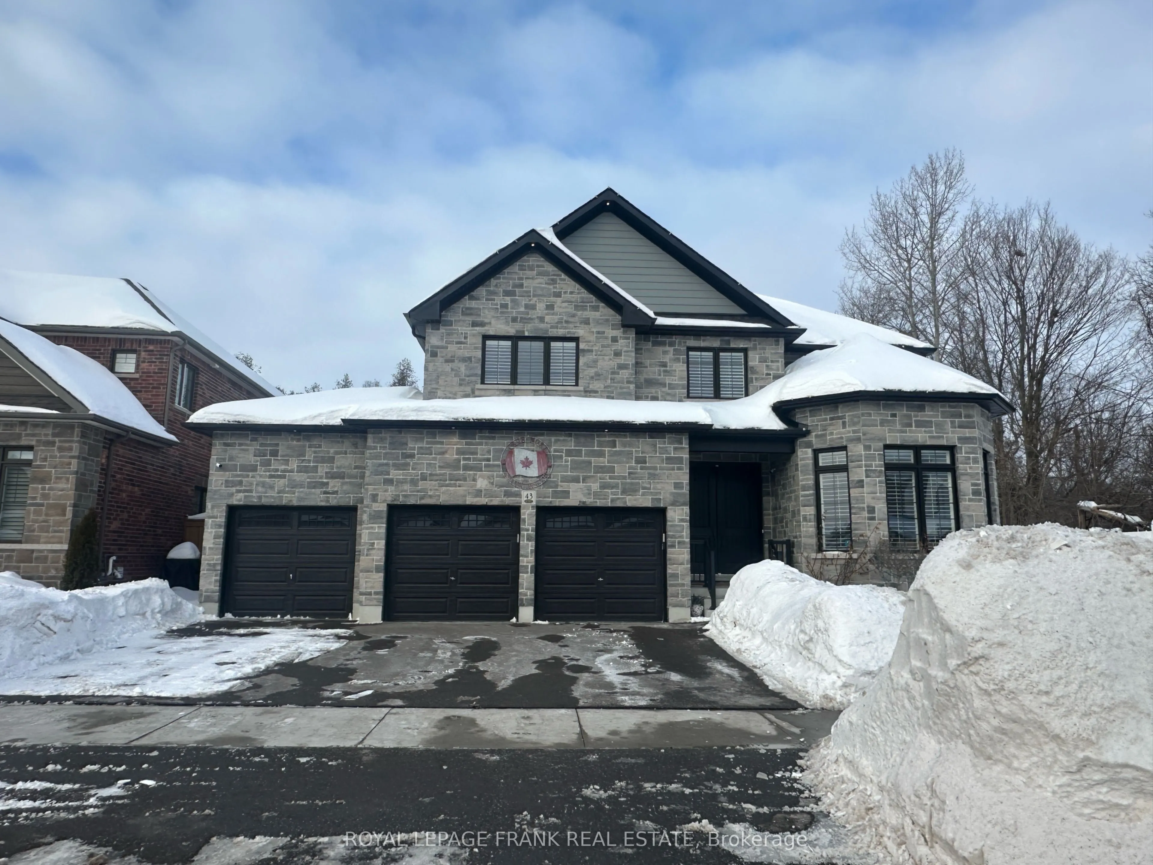 43 Harry Lee Crescent