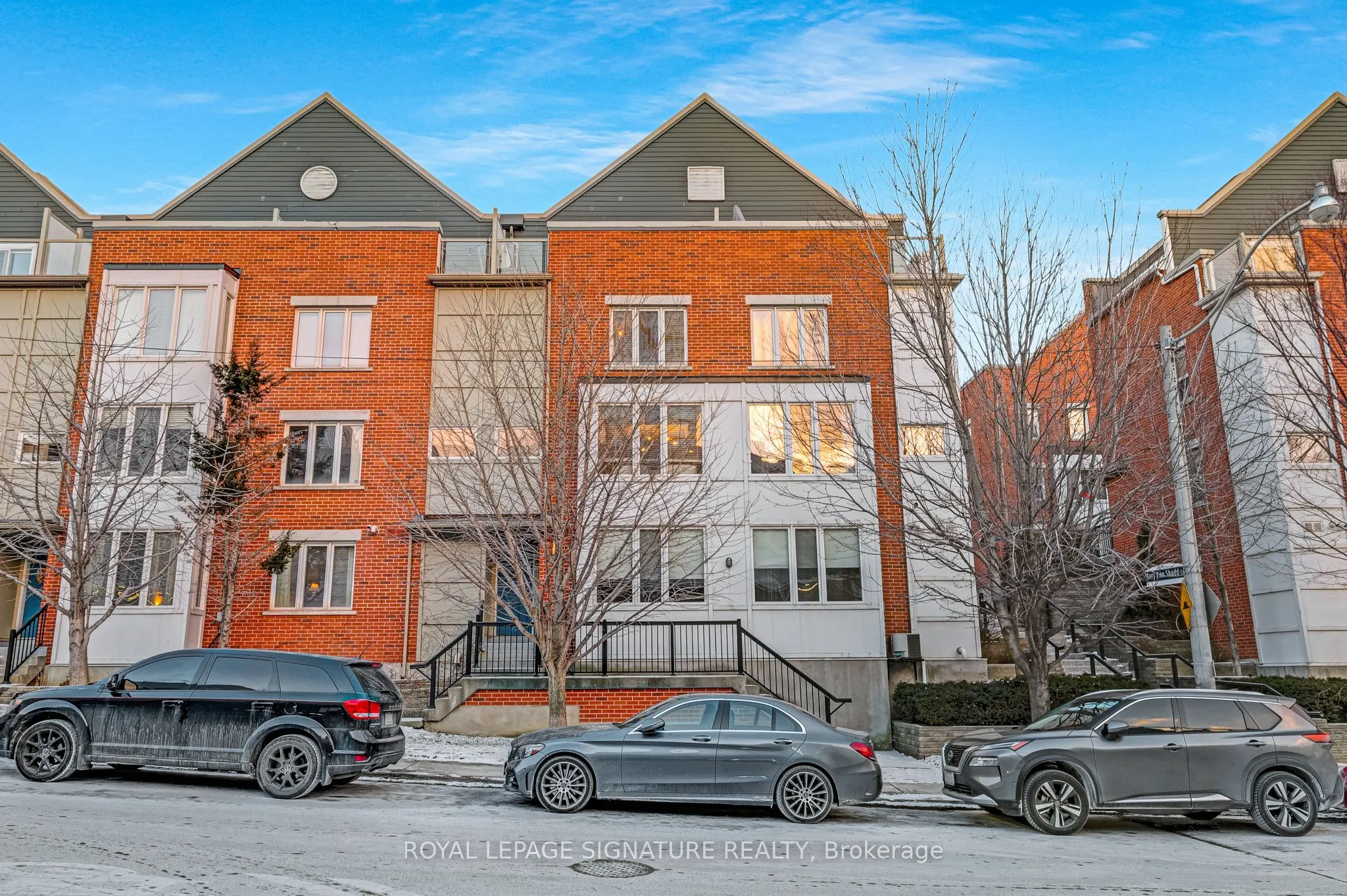 22 Frances Loring Lane, #1