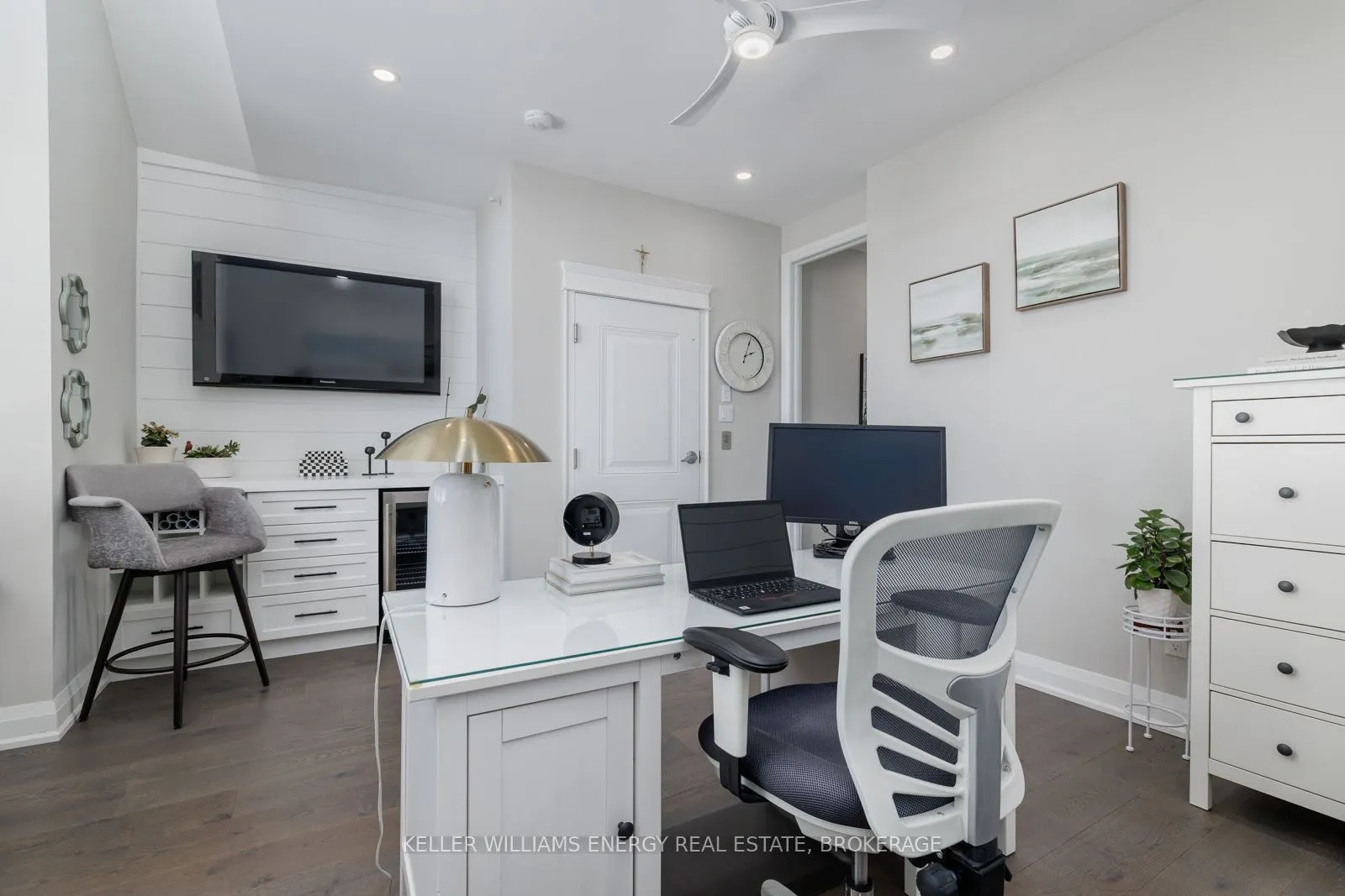 315 Lakebreeze Drive #1