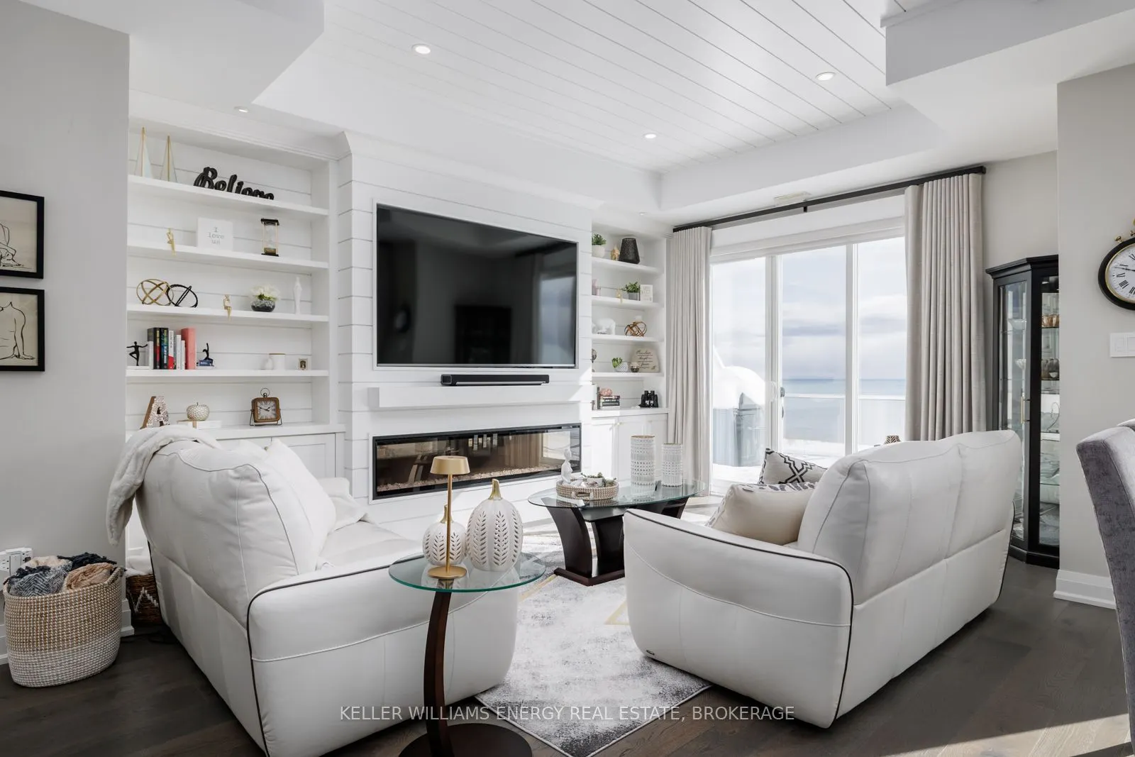 315 Lakebreeze Drive #1