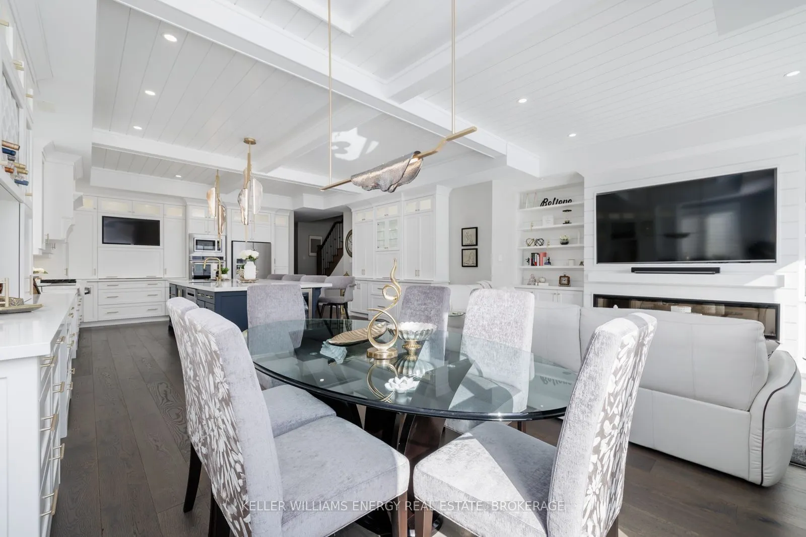 315 Lakebreeze Drive #1