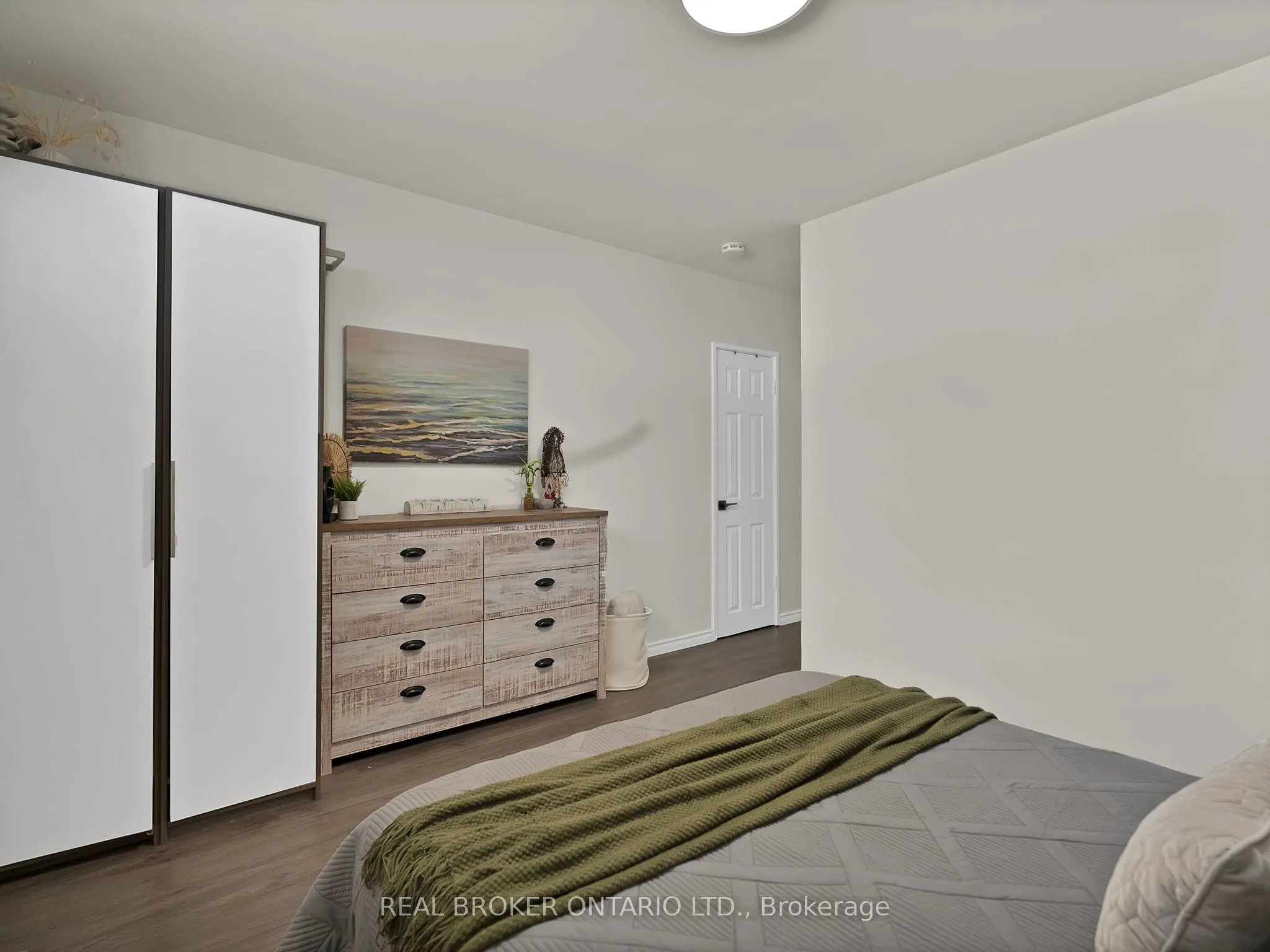 1005 Walton Boulevard