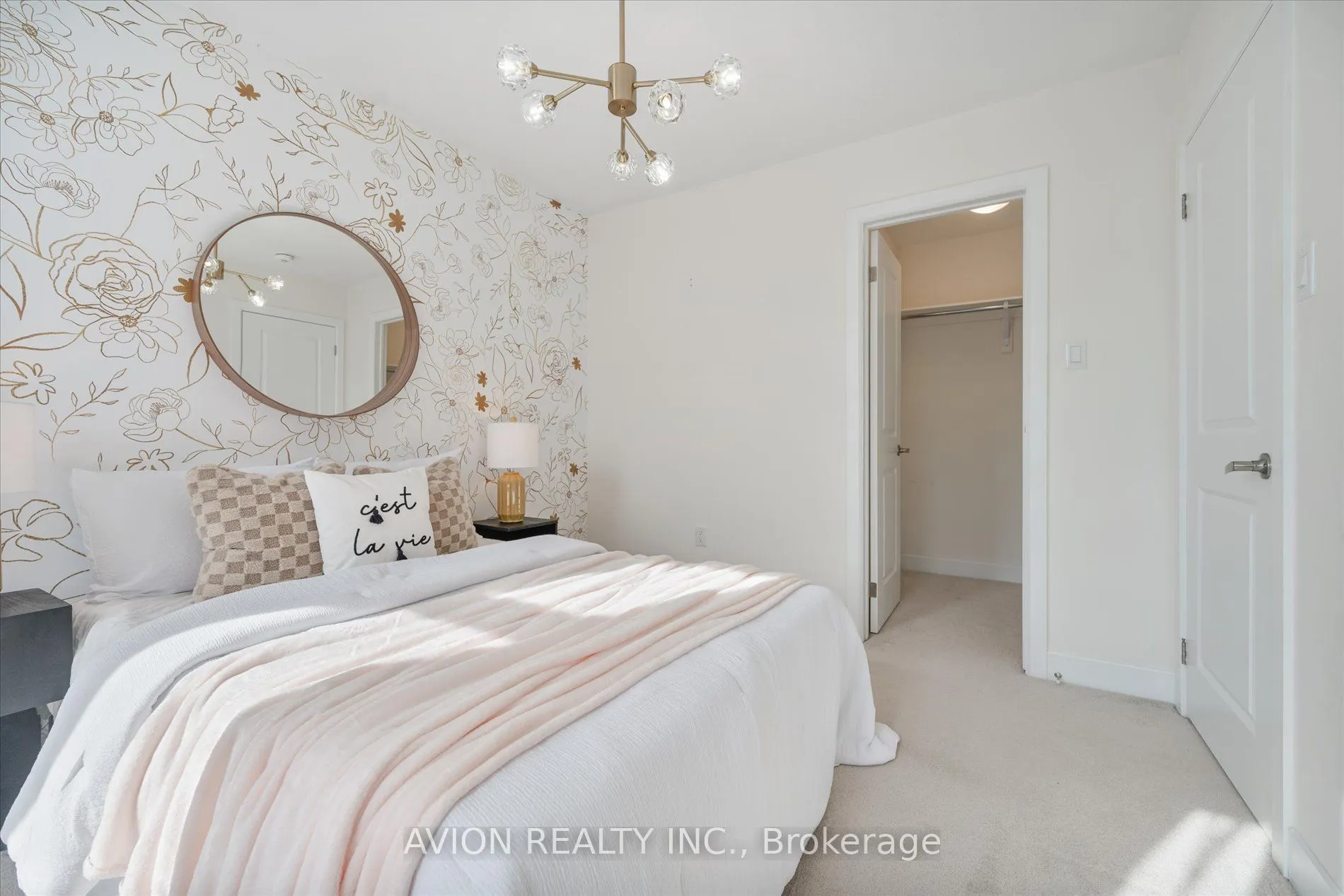 96 Donald Fleming Way N, #124